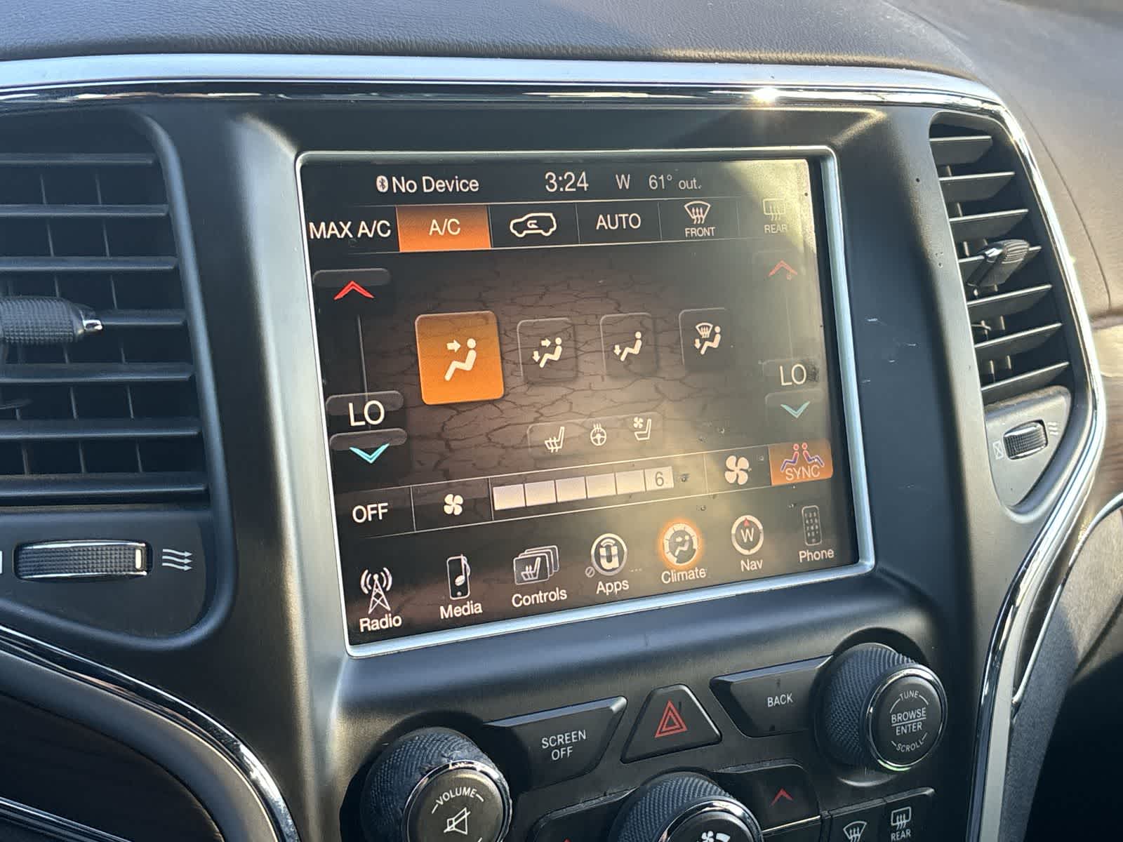 Thumbnail: 2014 Jeep Grand Cherokee - 15