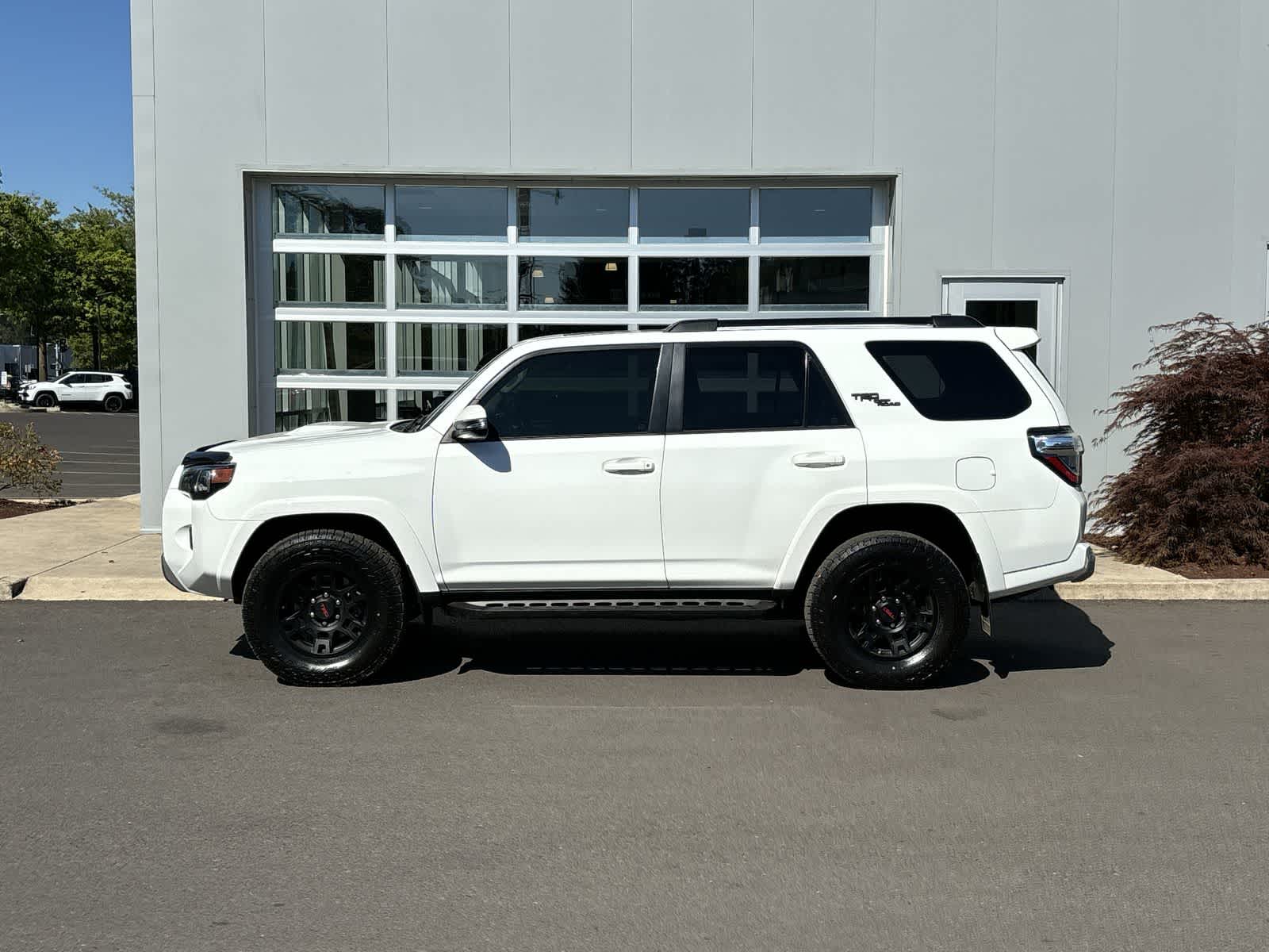 2020 Toyota 4Runner TRD Premium photo 2