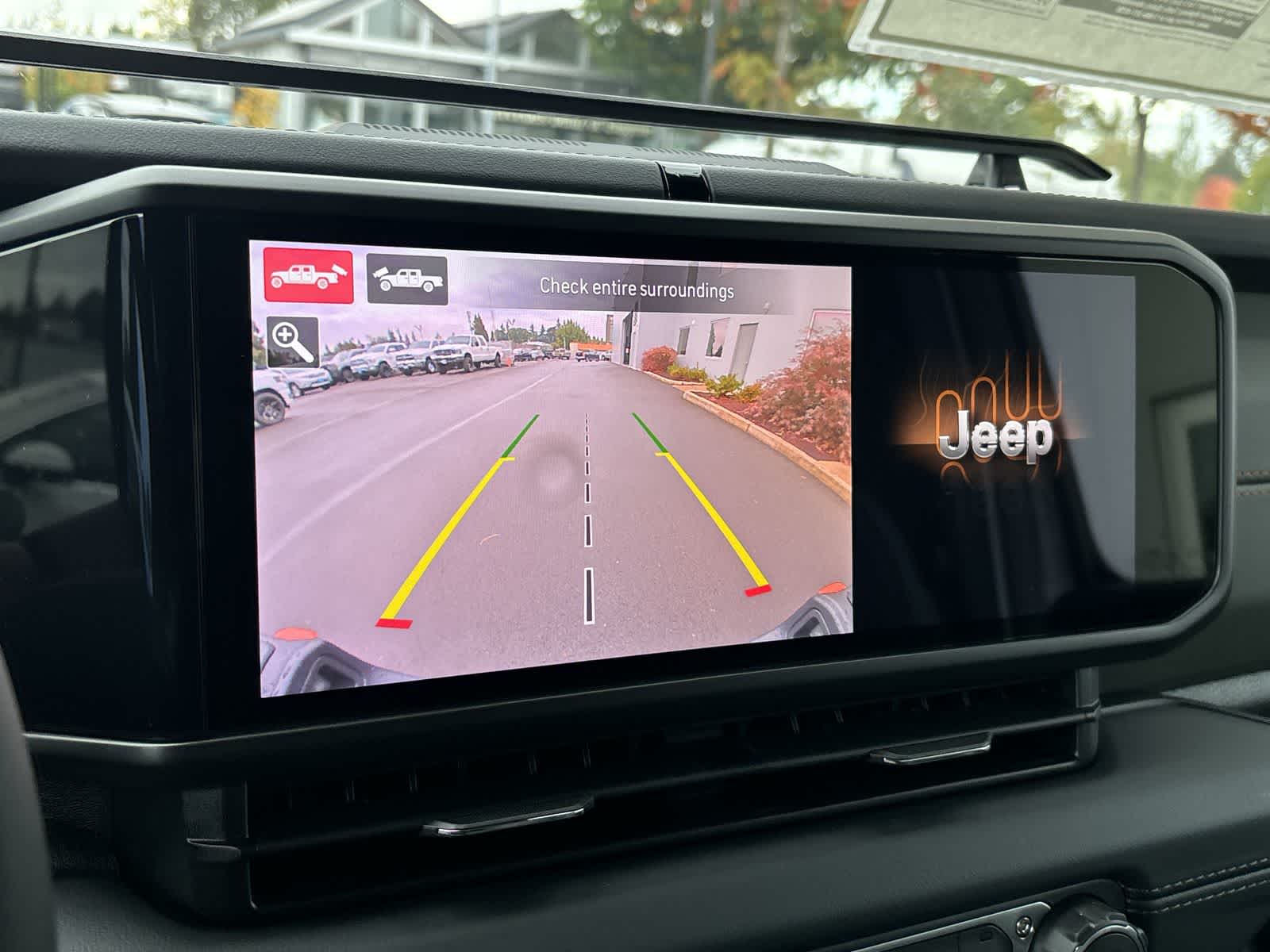 Thumbnail: 2025 Jeep Gladiator - 22