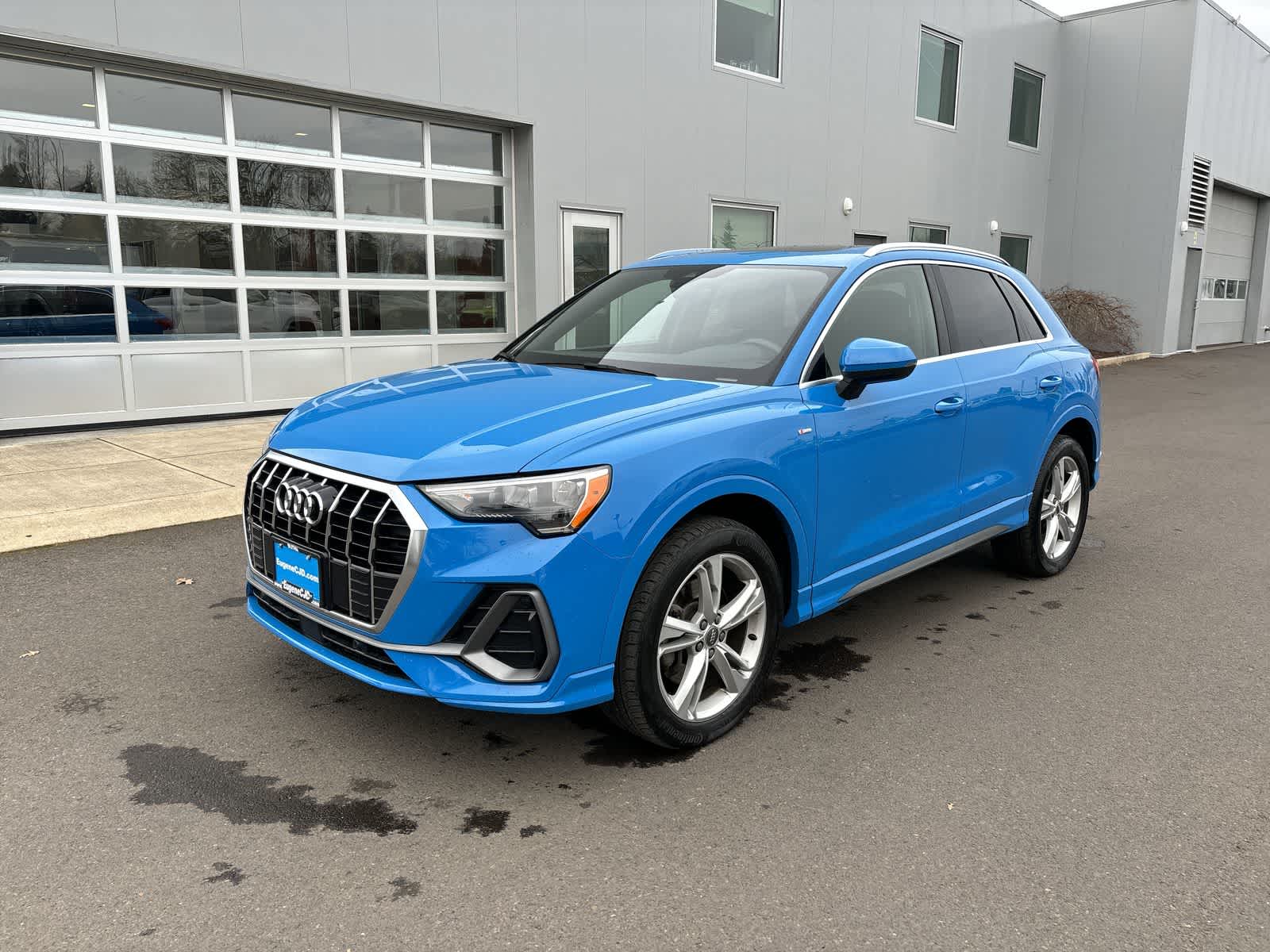 Thumbnail: 2020 Audi Q3 - 1