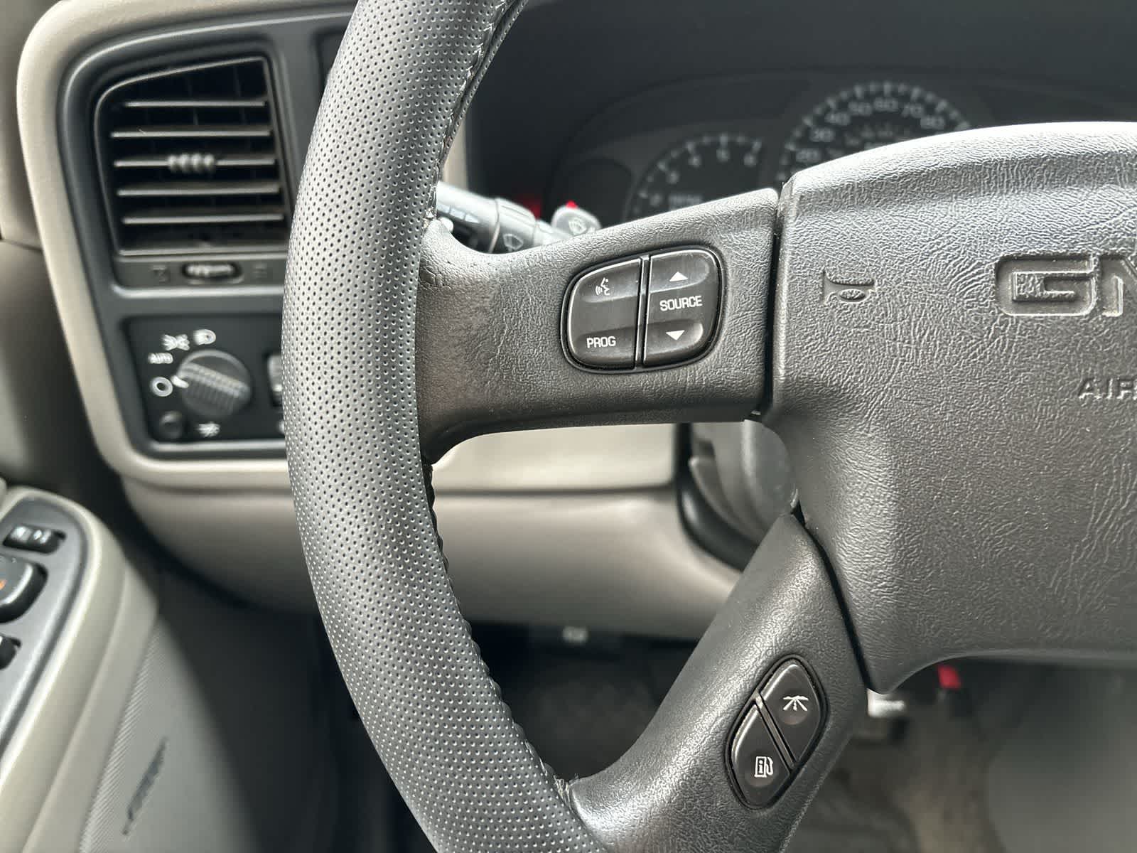 Thumbnail: 2005 GMC Sierra 1500 - 16