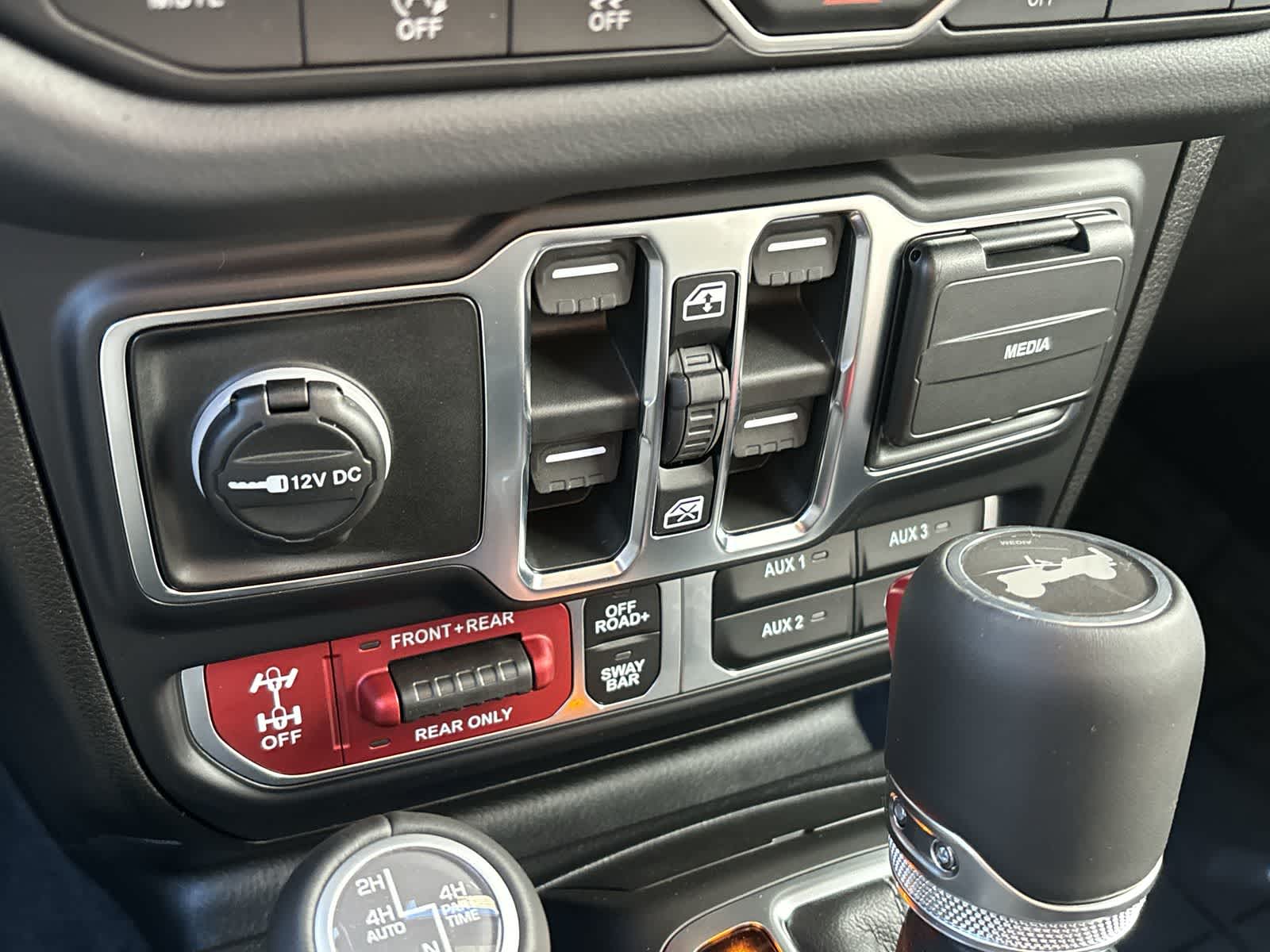 Thumbnail: 2026 Jeep Wrangler - 23