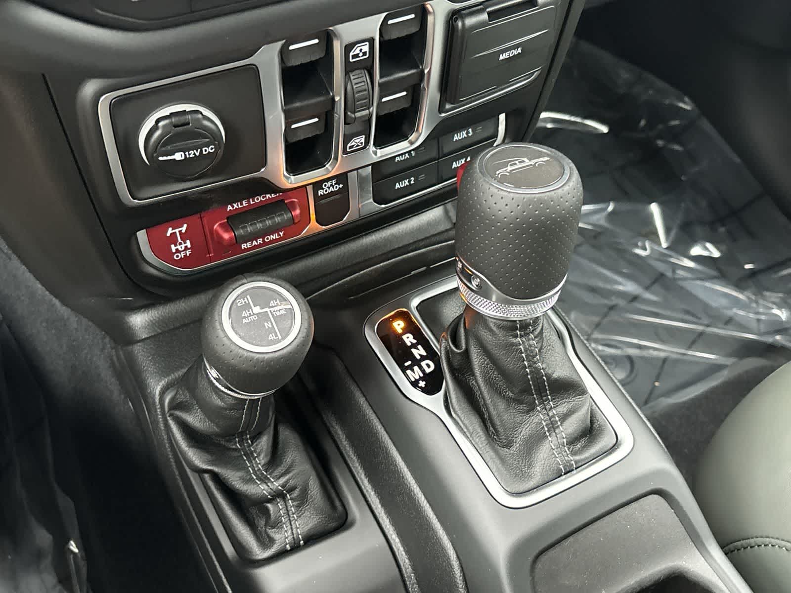 Thumbnail: 2025 Jeep Gladiator - 27