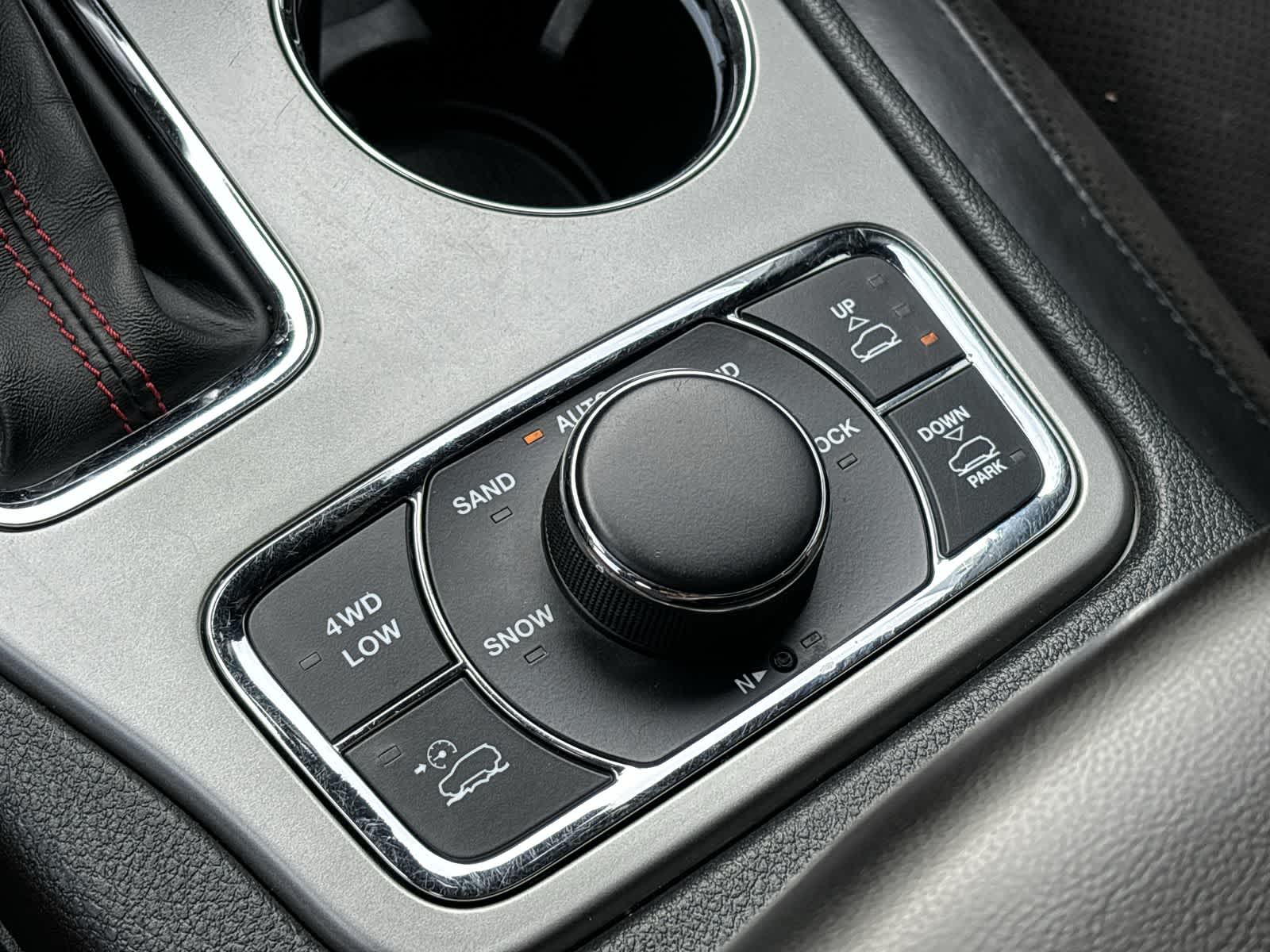 Thumbnail: 2020 Jeep Grand Cherokee - 27