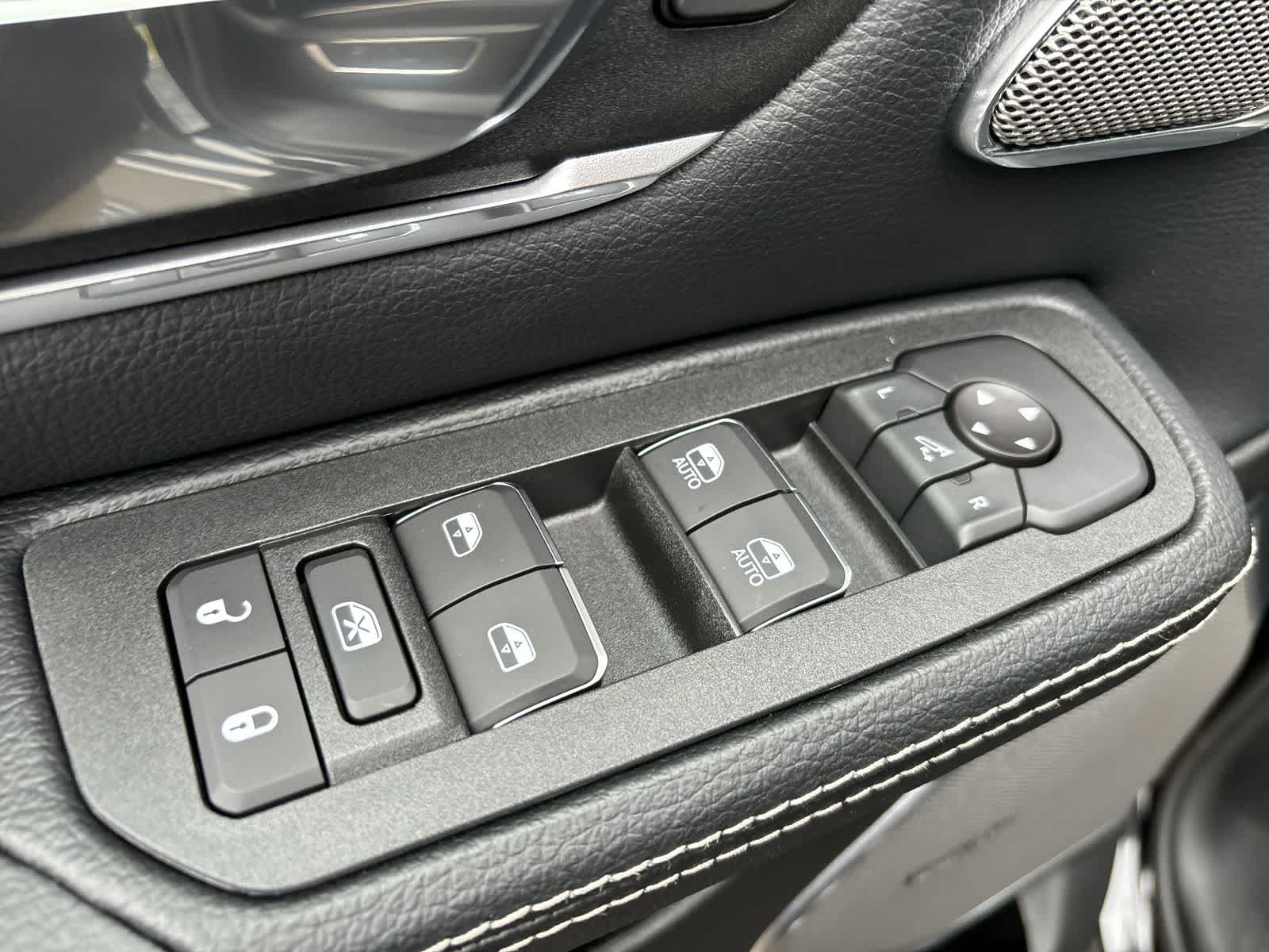 Thumbnail: 2026 RAM 1500 - 10