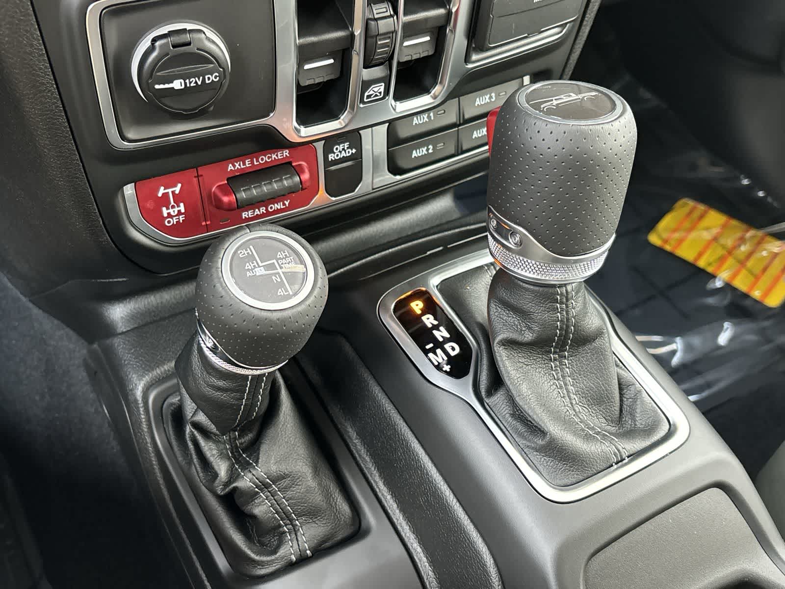 Thumbnail: 2025 Jeep Gladiator - 29