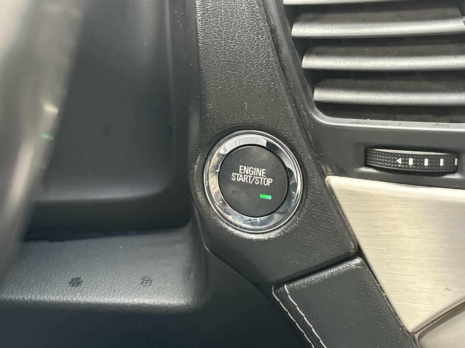 Thumbnail: 2015 GMC Yukon - 22