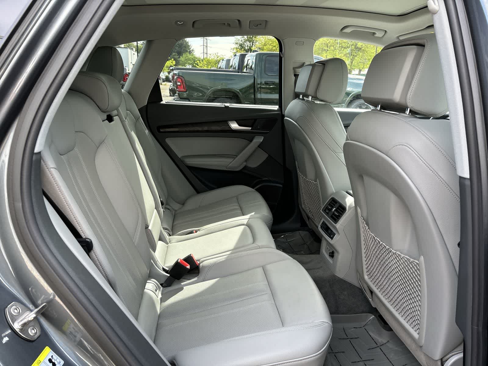 Thumbnail: 2020 Audi Q5 - 6