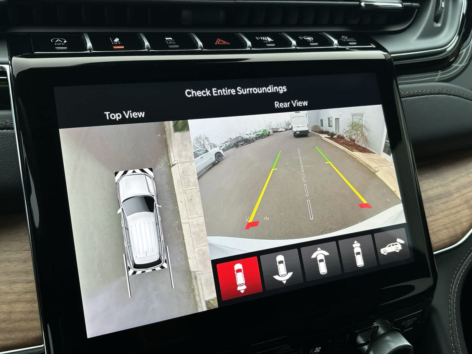 Thumbnail: 2025 Jeep Grand Cherokee - 24