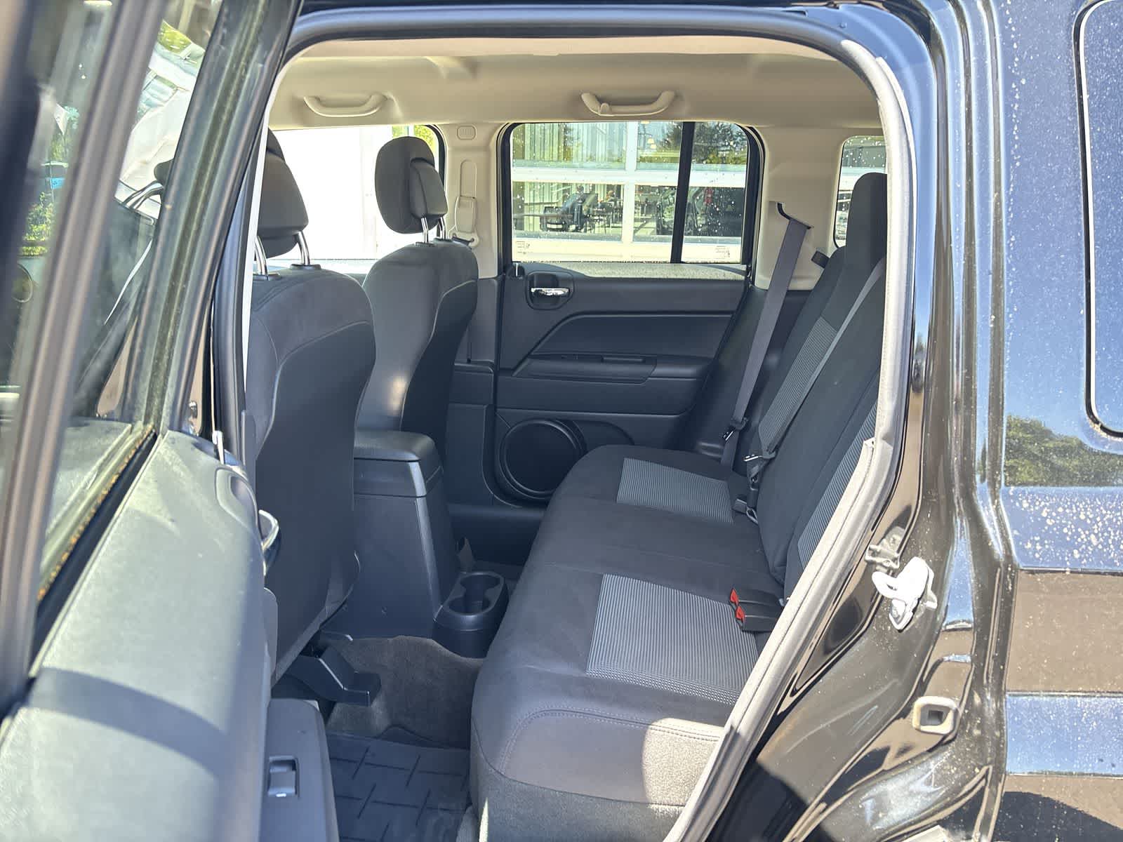 Thumbnail: 2016 Jeep Patriot - 11