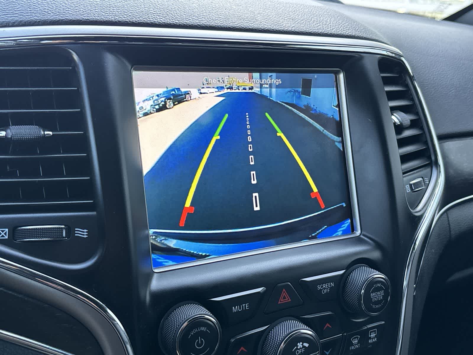 Thumbnail: 2018 Jeep Grand Cherokee - 25