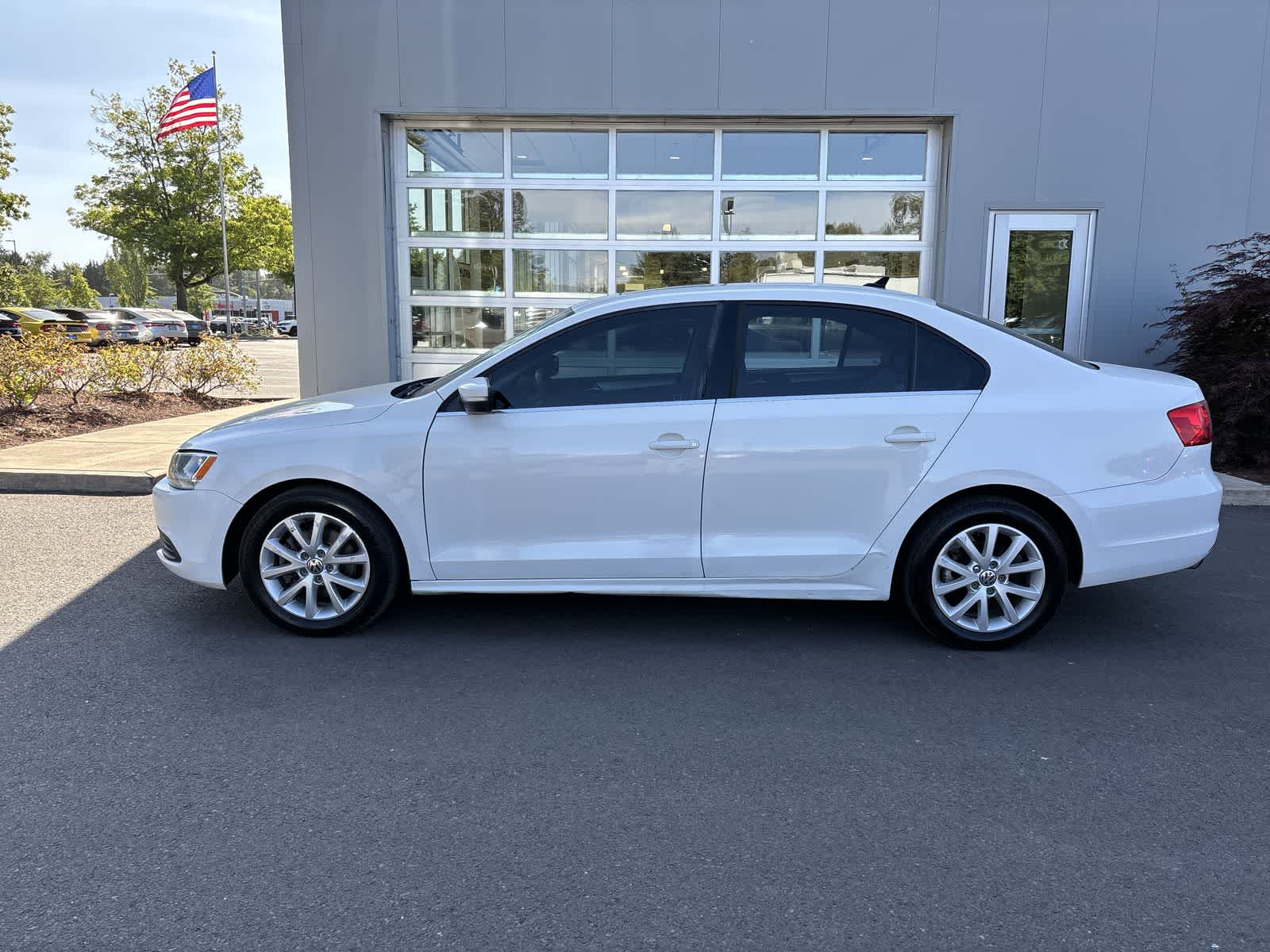 Used 2013 Volkswagen Jetta SE with VIN 3VWDX7AJXDM410589 for sale in Eugene, OR