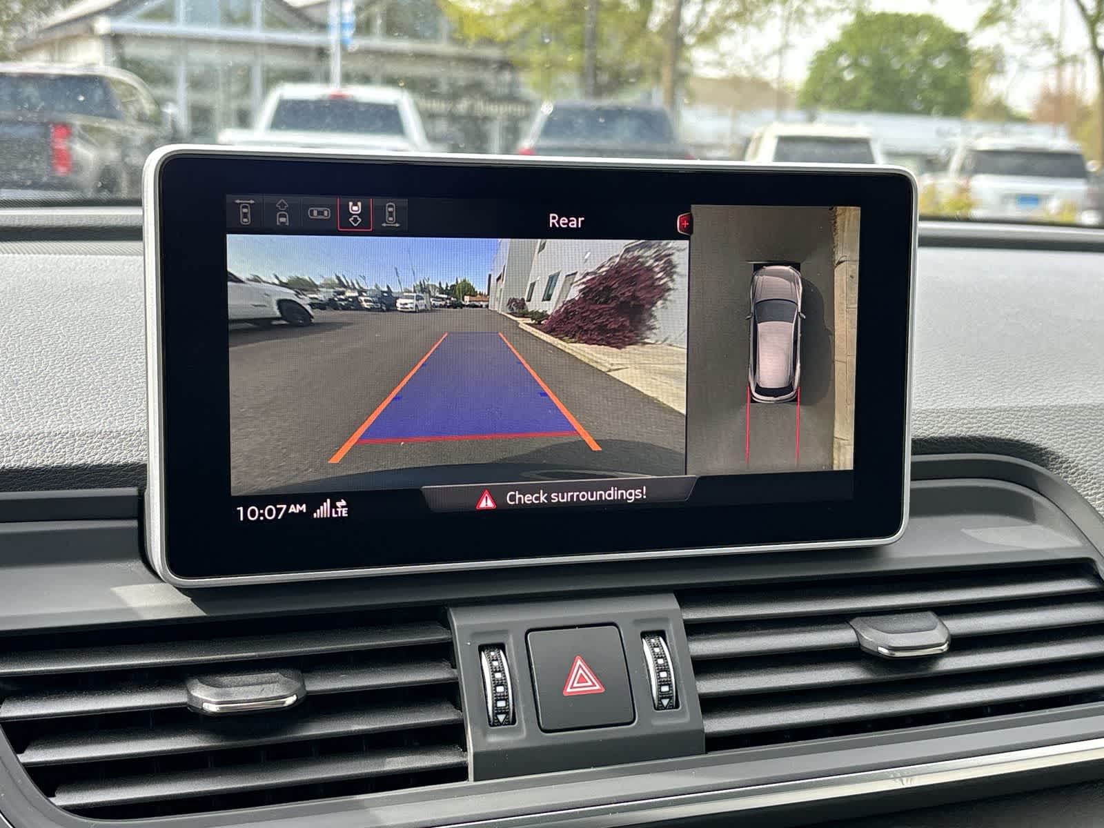 Thumbnail: 2020 Audi Q5 - 25