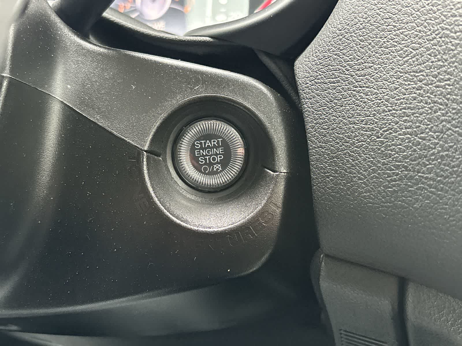 Thumbnail: 2023 Jeep Renegade - 28