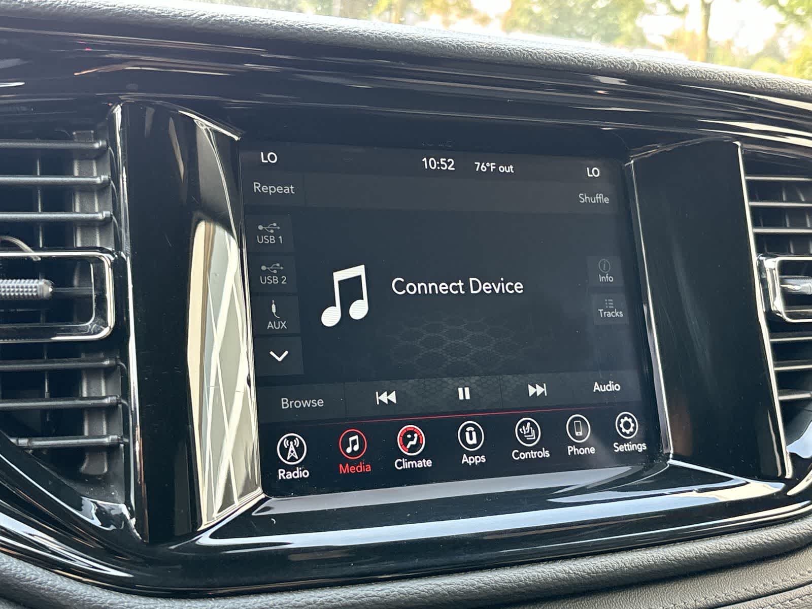 Thumbnail: 2022 Dodge Durango - 16