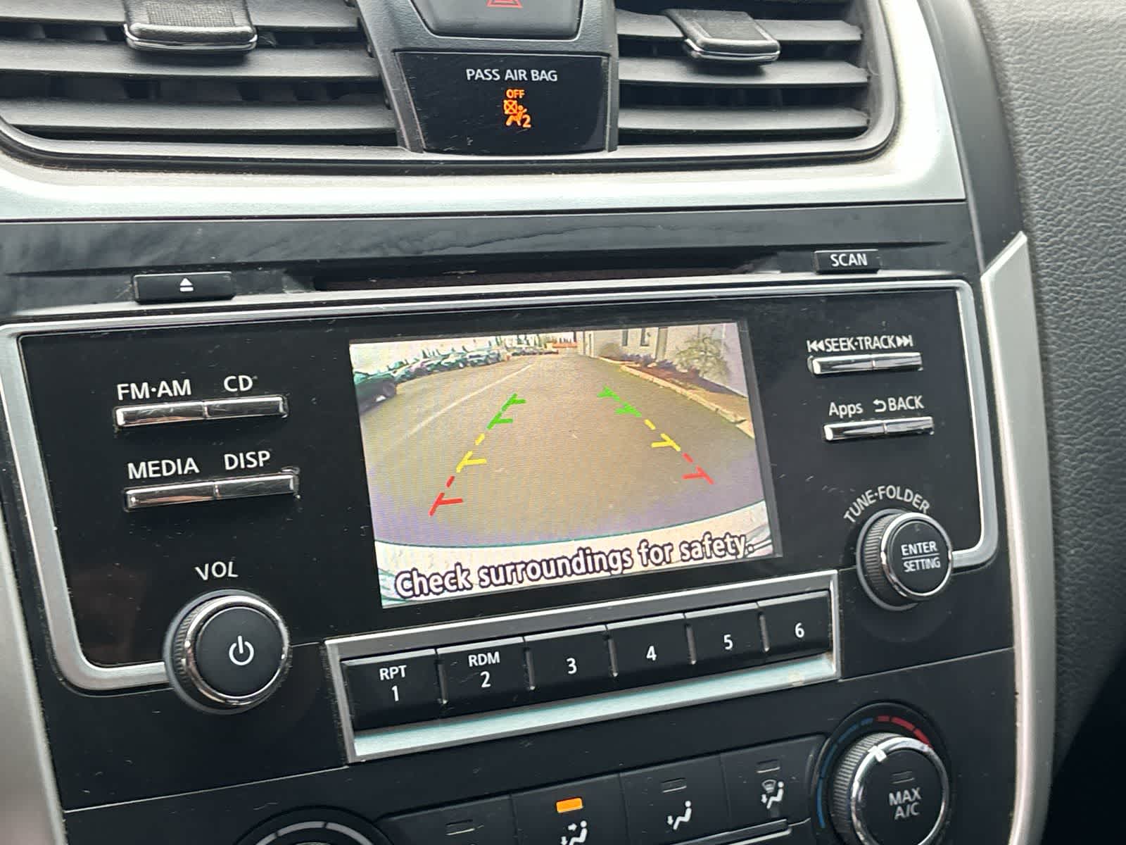 Thumbnail: 2016 Nissan Altima - 15