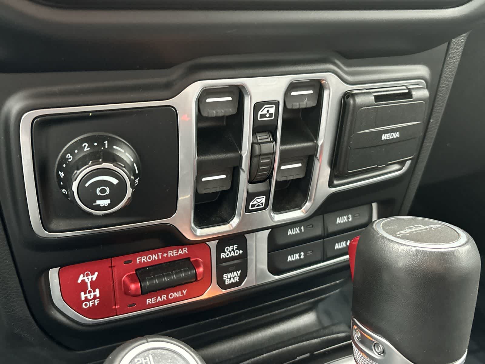 Thumbnail: 2020 Jeep Gladiator - 27