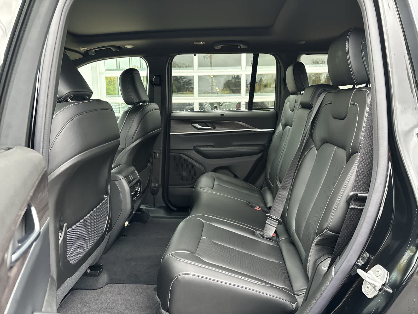 Thumbnail: 2025 Jeep Grand Cherokee - 6