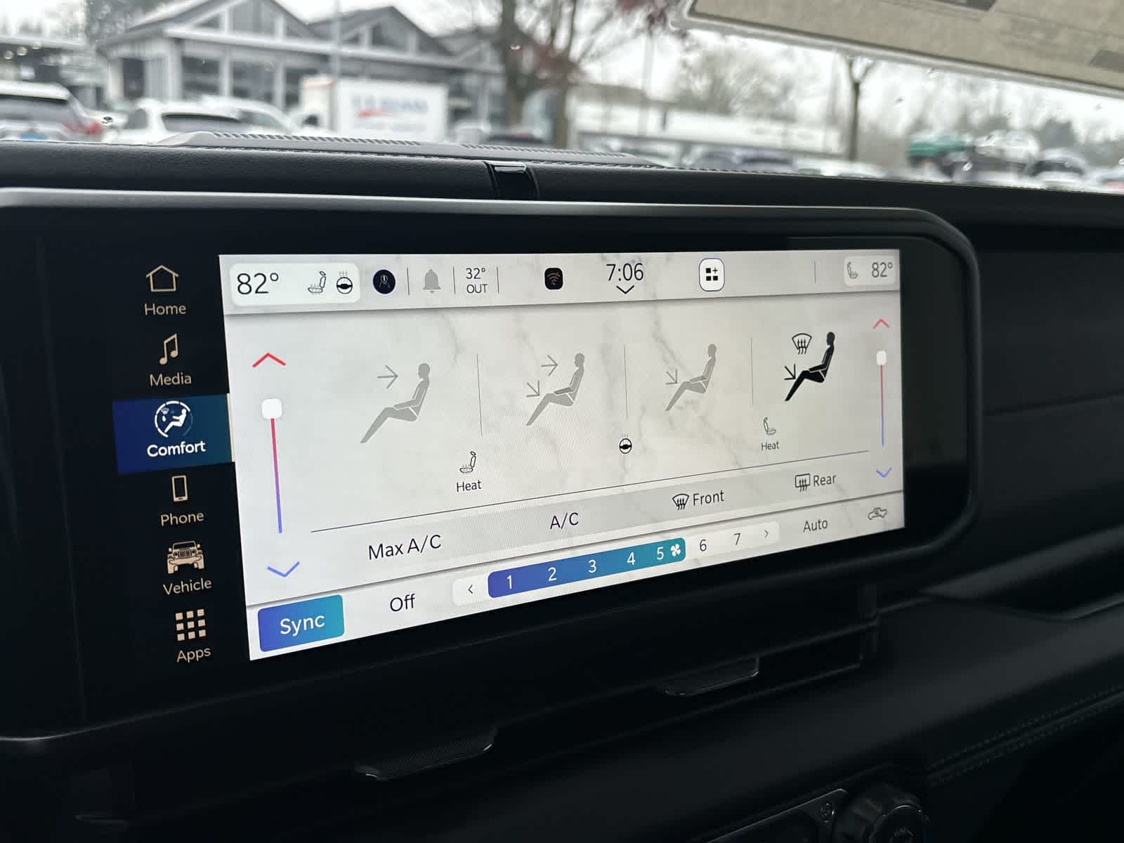 Thumbnail: 2026 Jeep Gladiator - 20