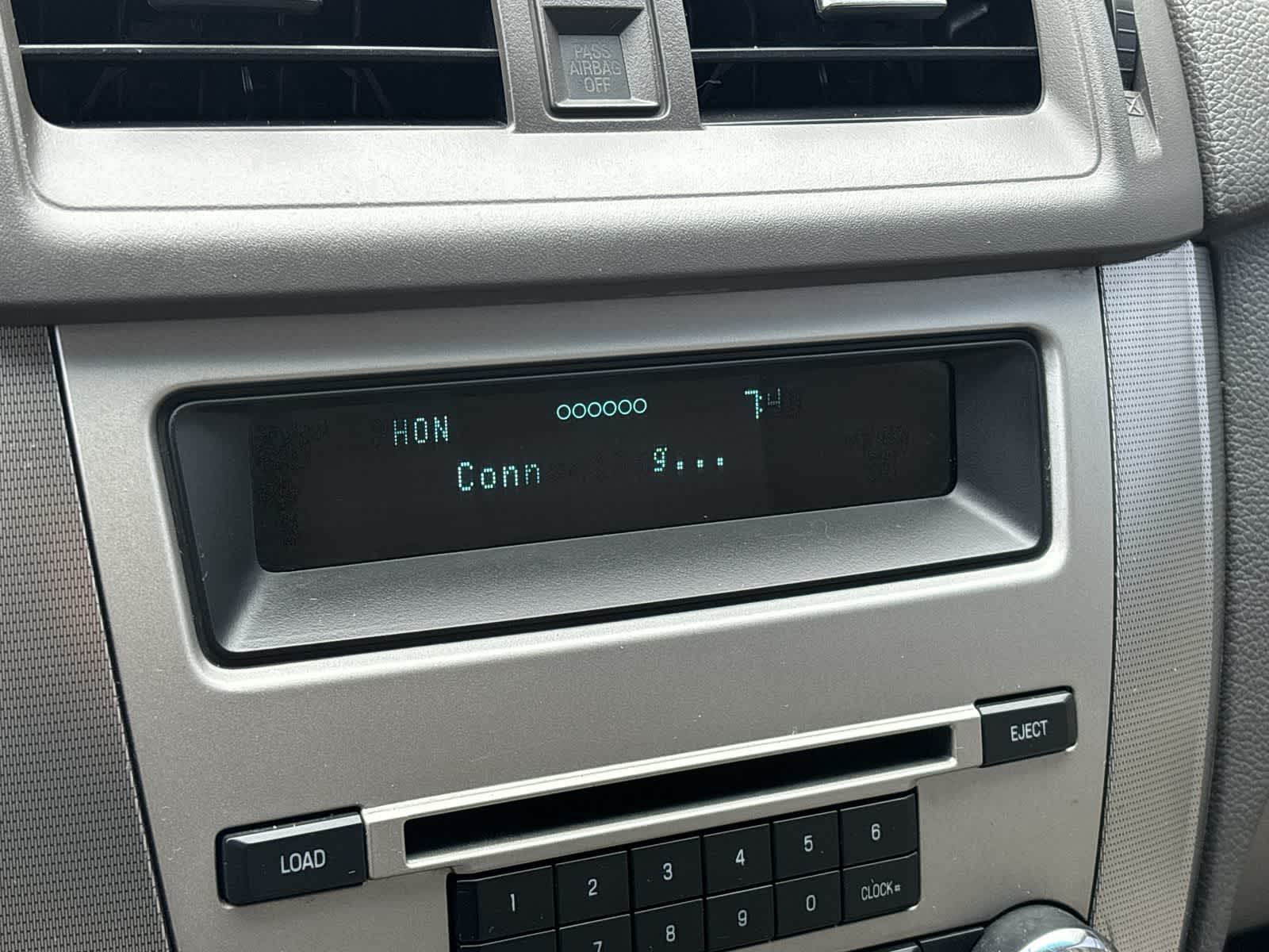 Thumbnail: 2010 Ford Fusion - 19