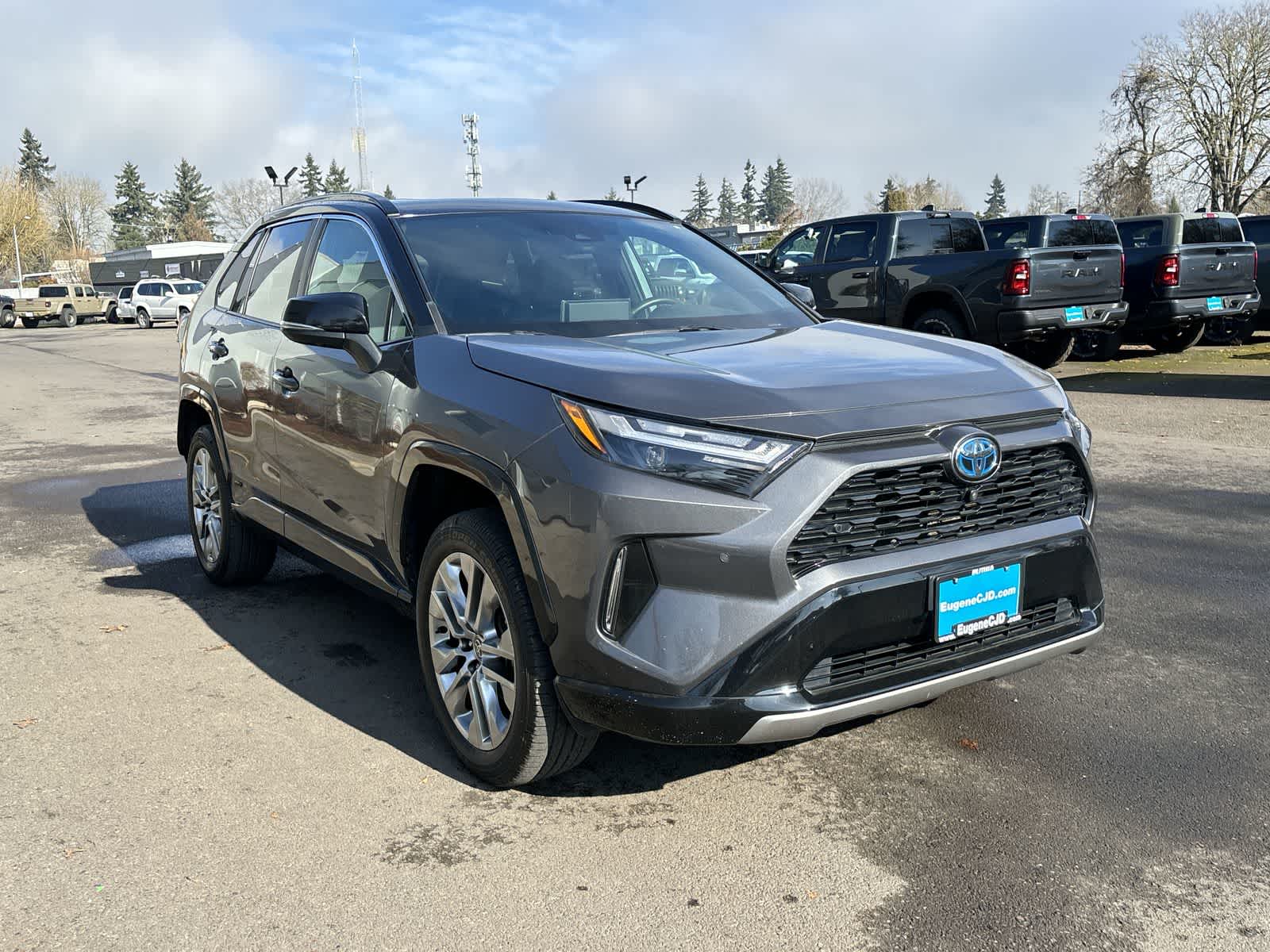 Thumbnail: 2022 Toyota RAV4 - 7