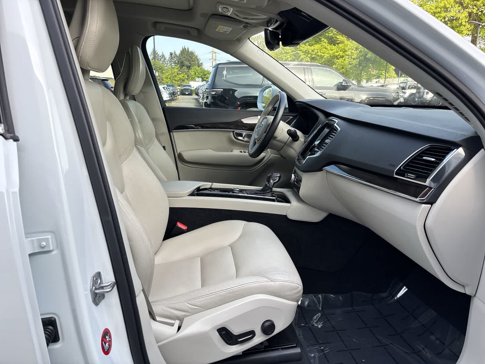 Thumbnail: 2018 Volvo XC90 - 6