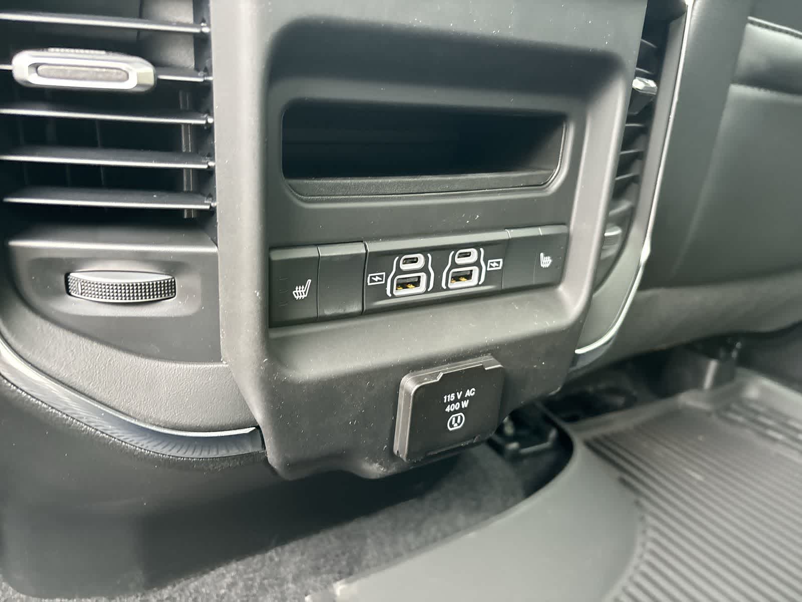 2025 RAM 1500 Laramie 7