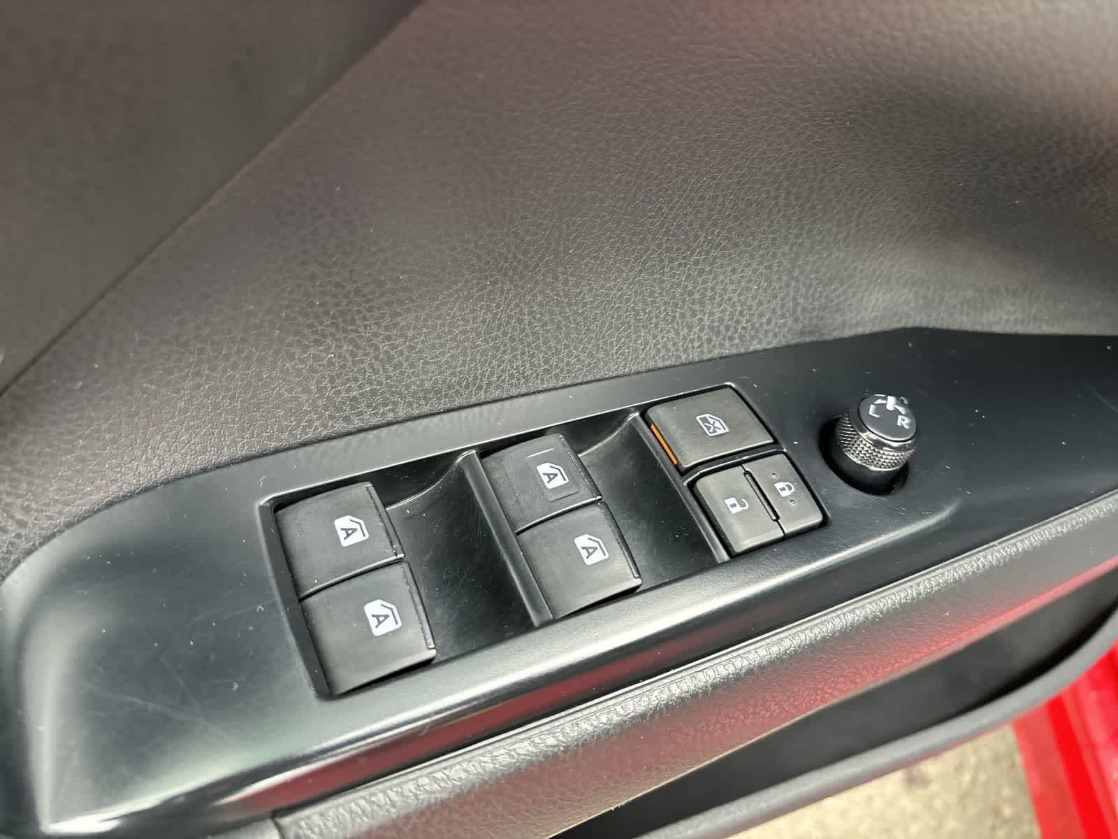 Thumbnail: 2020 Toyota Camry - 10