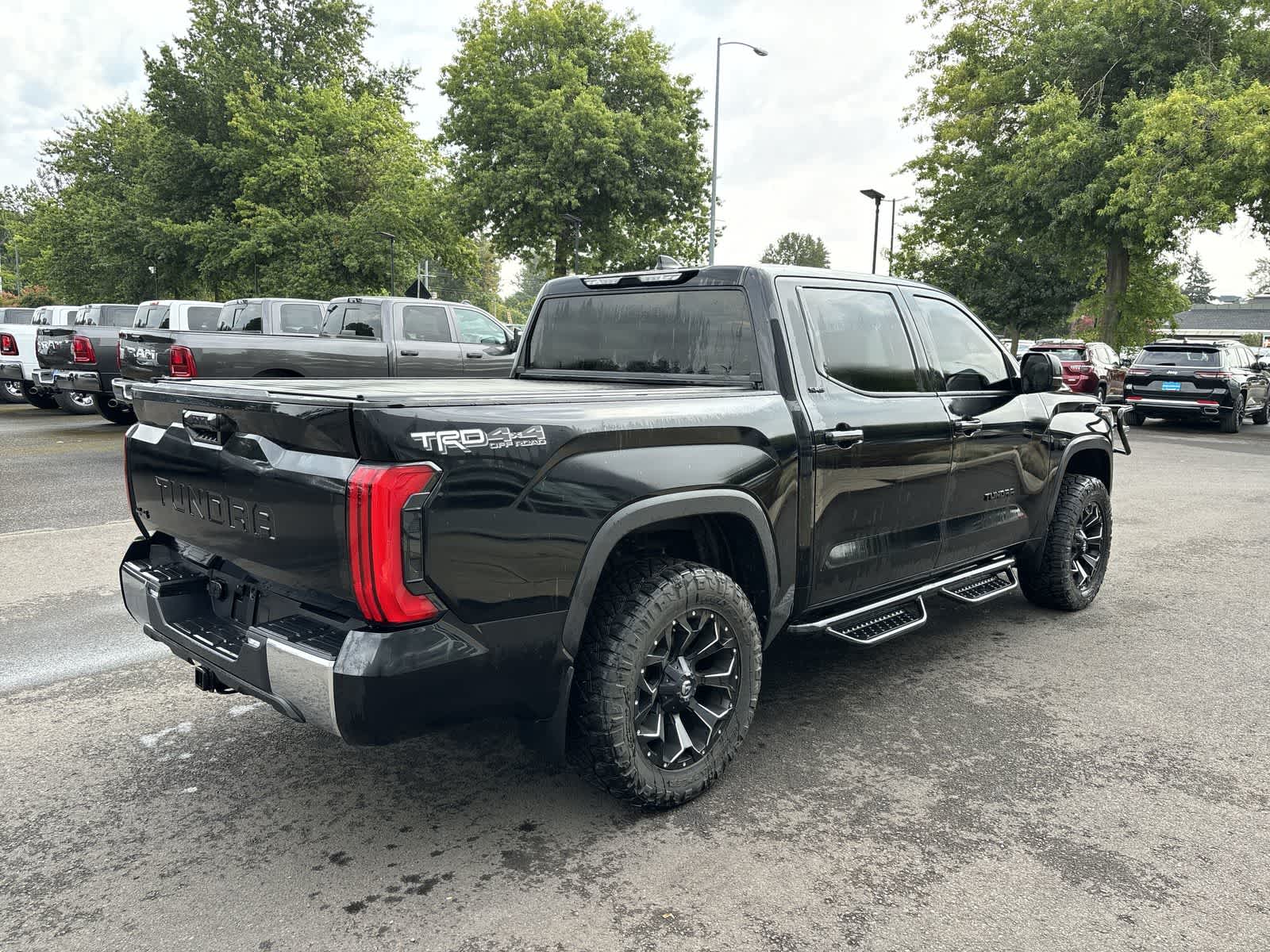 2022 Toyota Tundra SR5 CrewMax photo 3