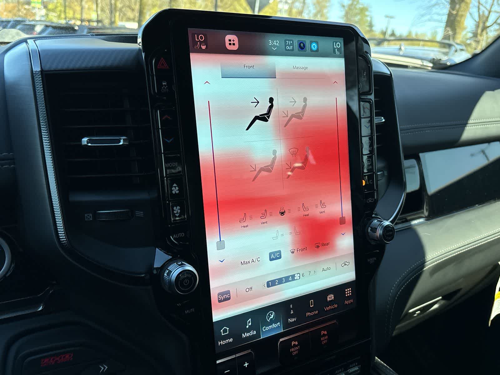 Thumbnail: 2026 RAM 1500 - 19