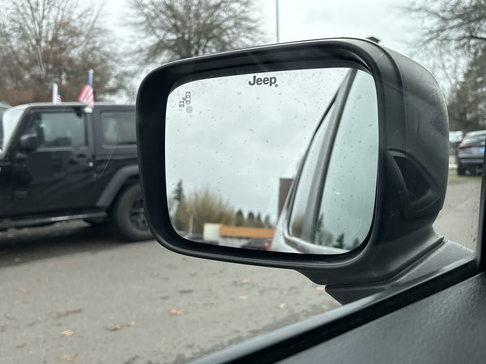 Thumbnail: 2021 Jeep Renegade - 30