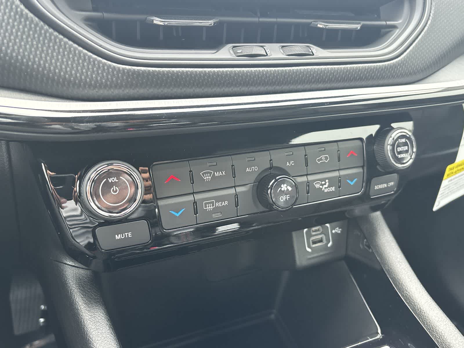 Thumbnail: 2026 Jeep Compass - 26