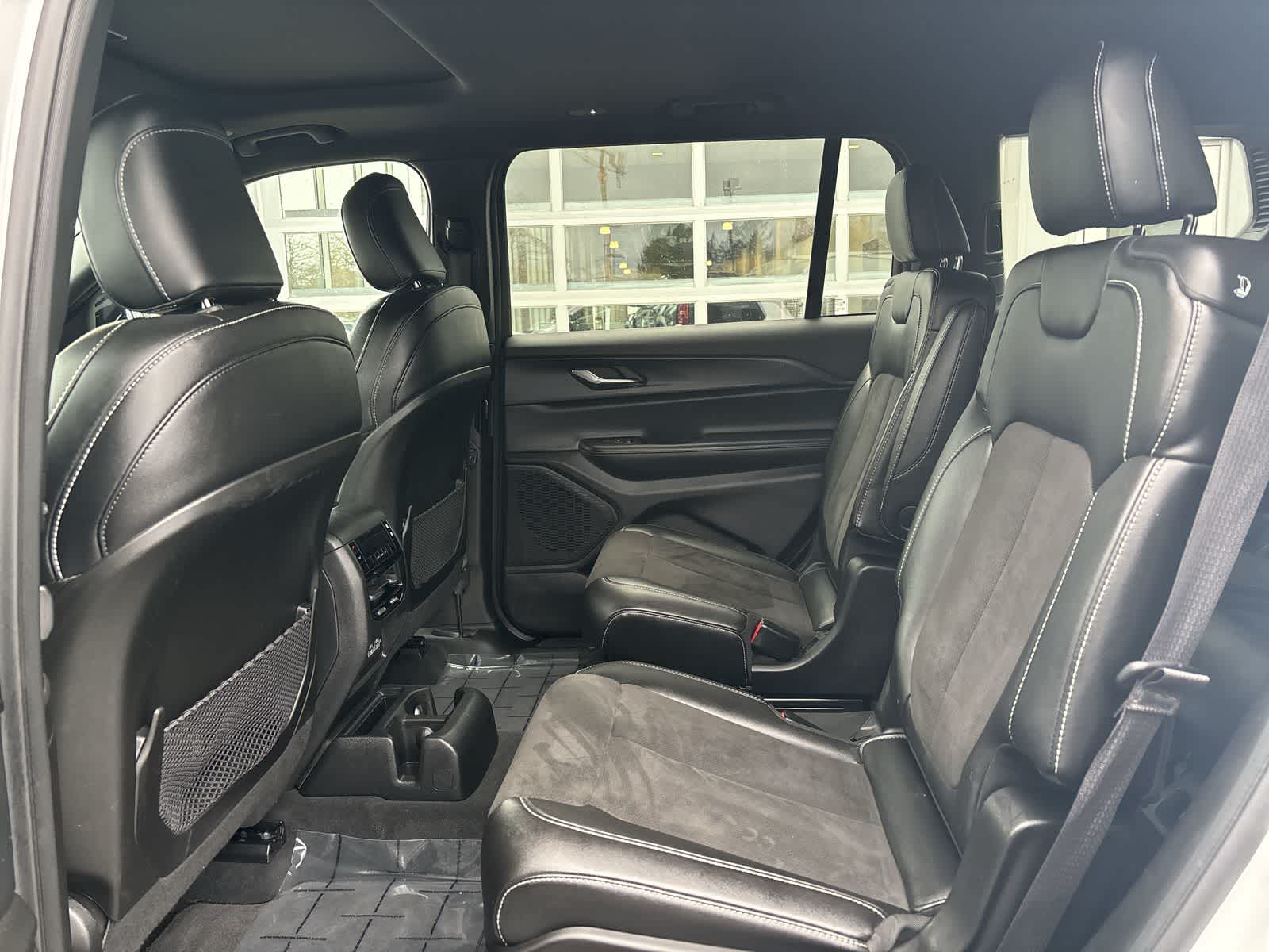 Thumbnail: 2024 Jeep Grand Cherokee L - 7