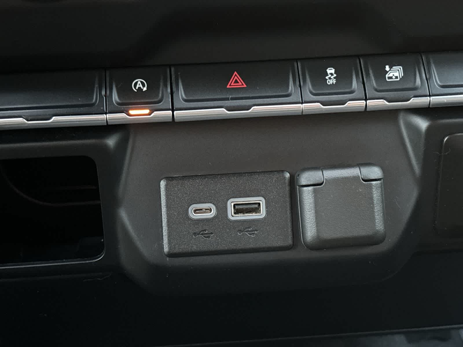 Thumbnail: 2020 Chevrolet Silverado 1500 - 25