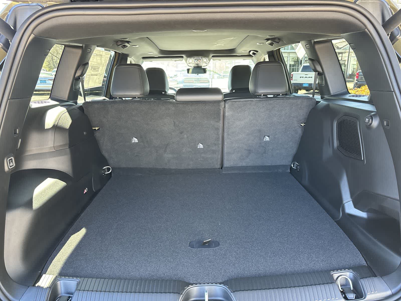 Thumbnail: 2026 Jeep Cherokee - 8