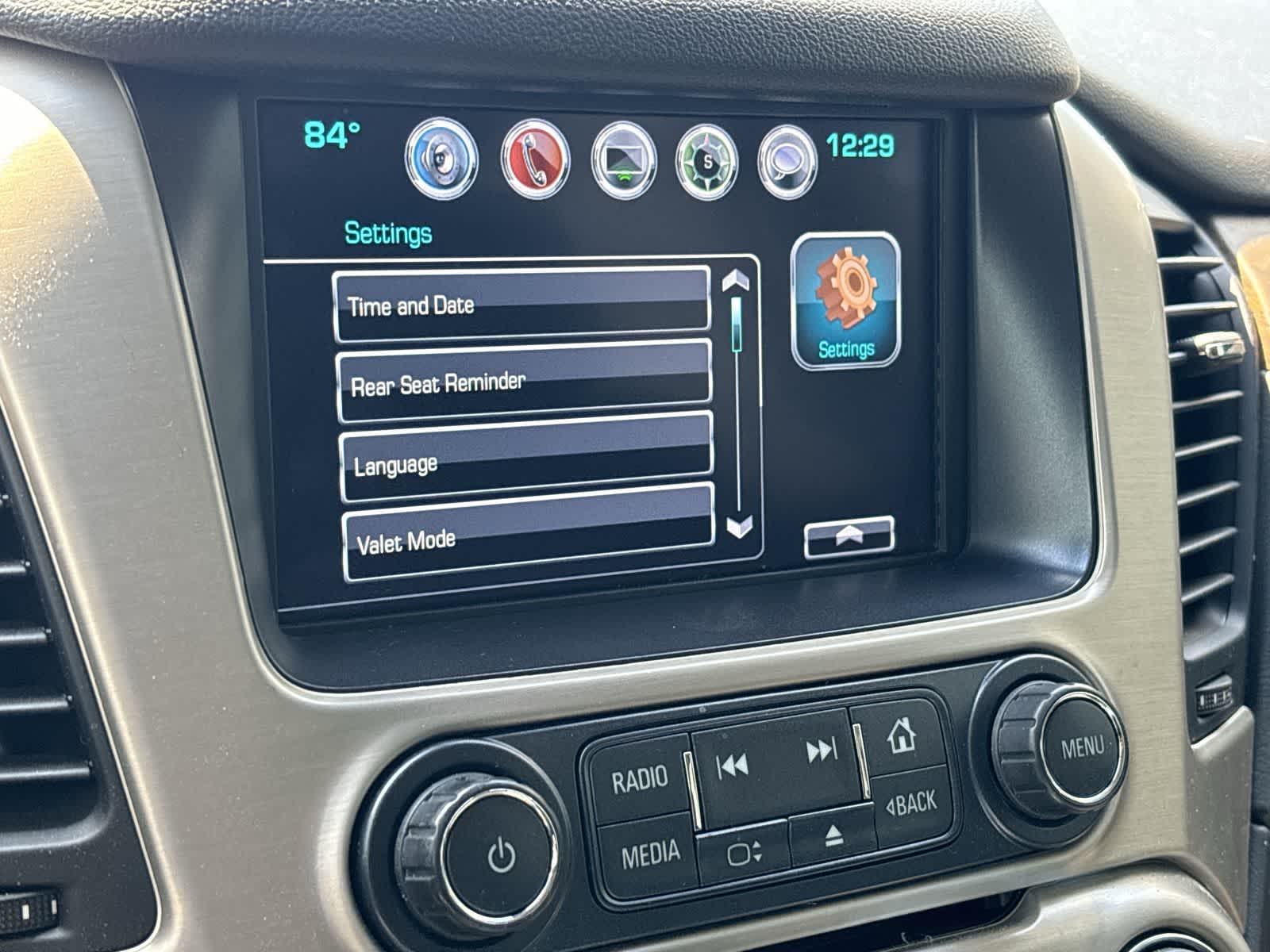 Thumbnail: 2018 GMC Yukon XL - 17