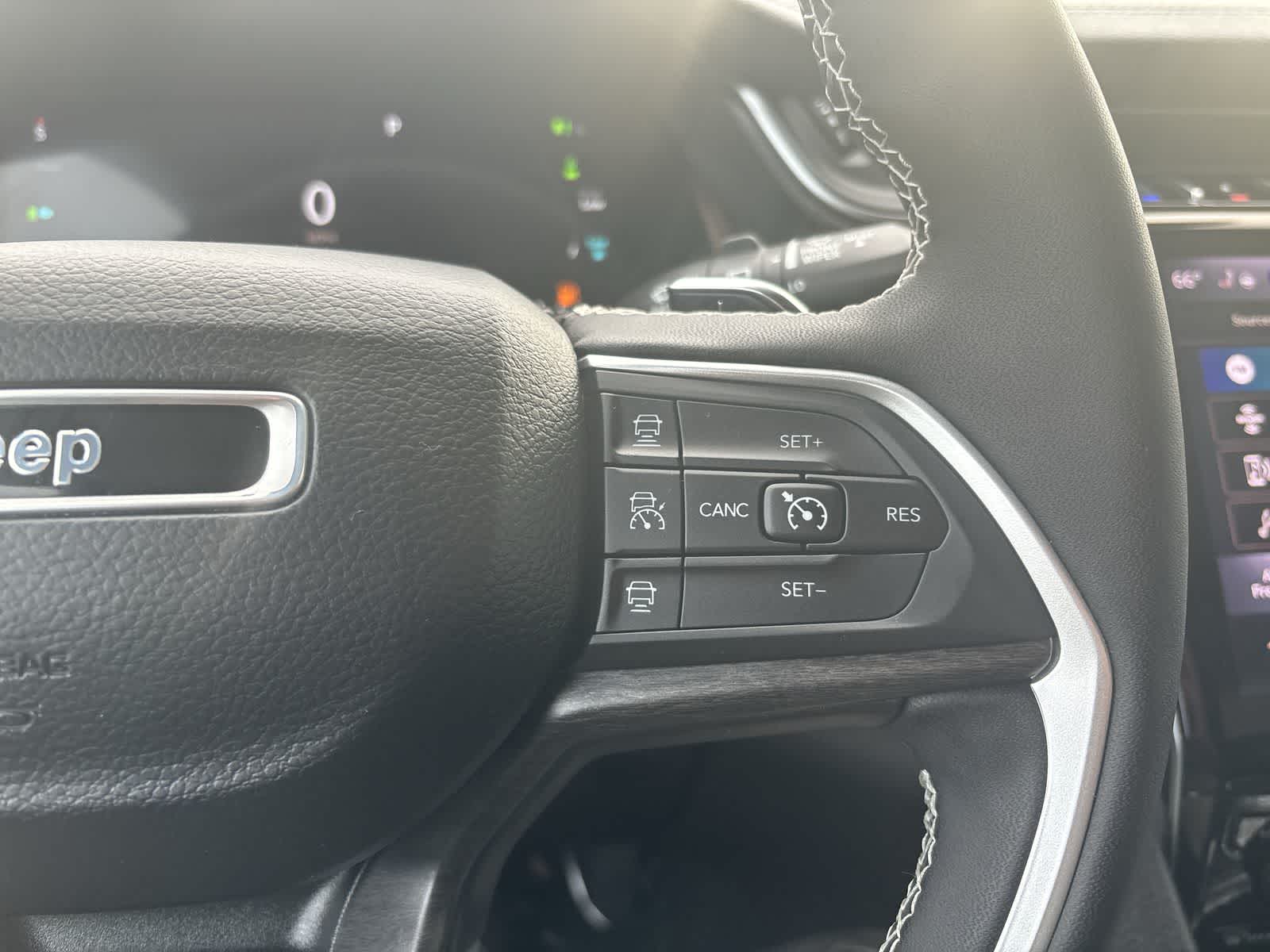 Thumbnail: 2024 Jeep Grand Cherokee - 15