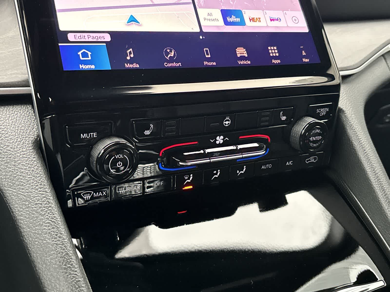 Thumbnail: 2025 Jeep Grand Cherokee - 24