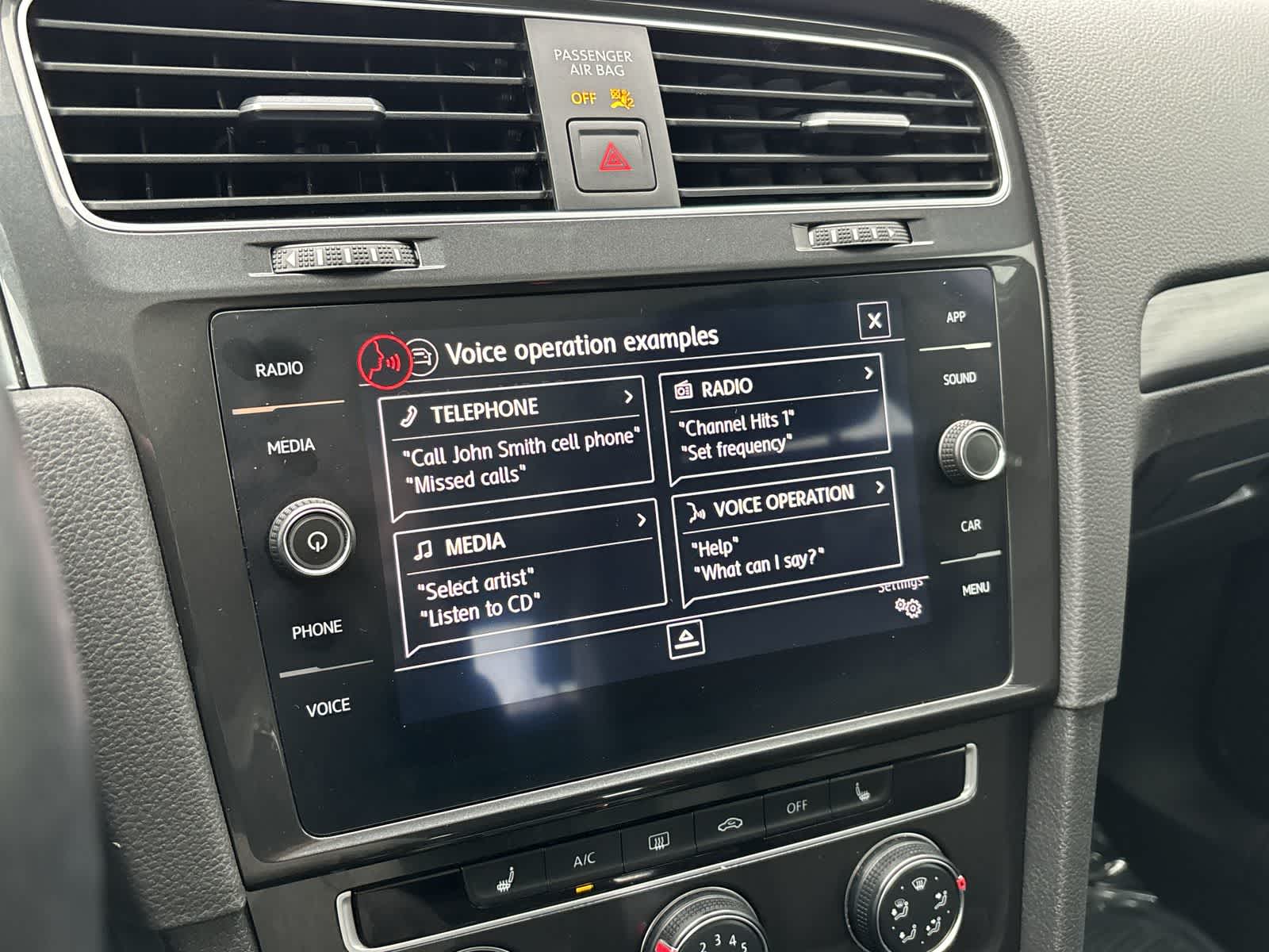 Thumbnail: 2019 Volkswagen Golf - 20