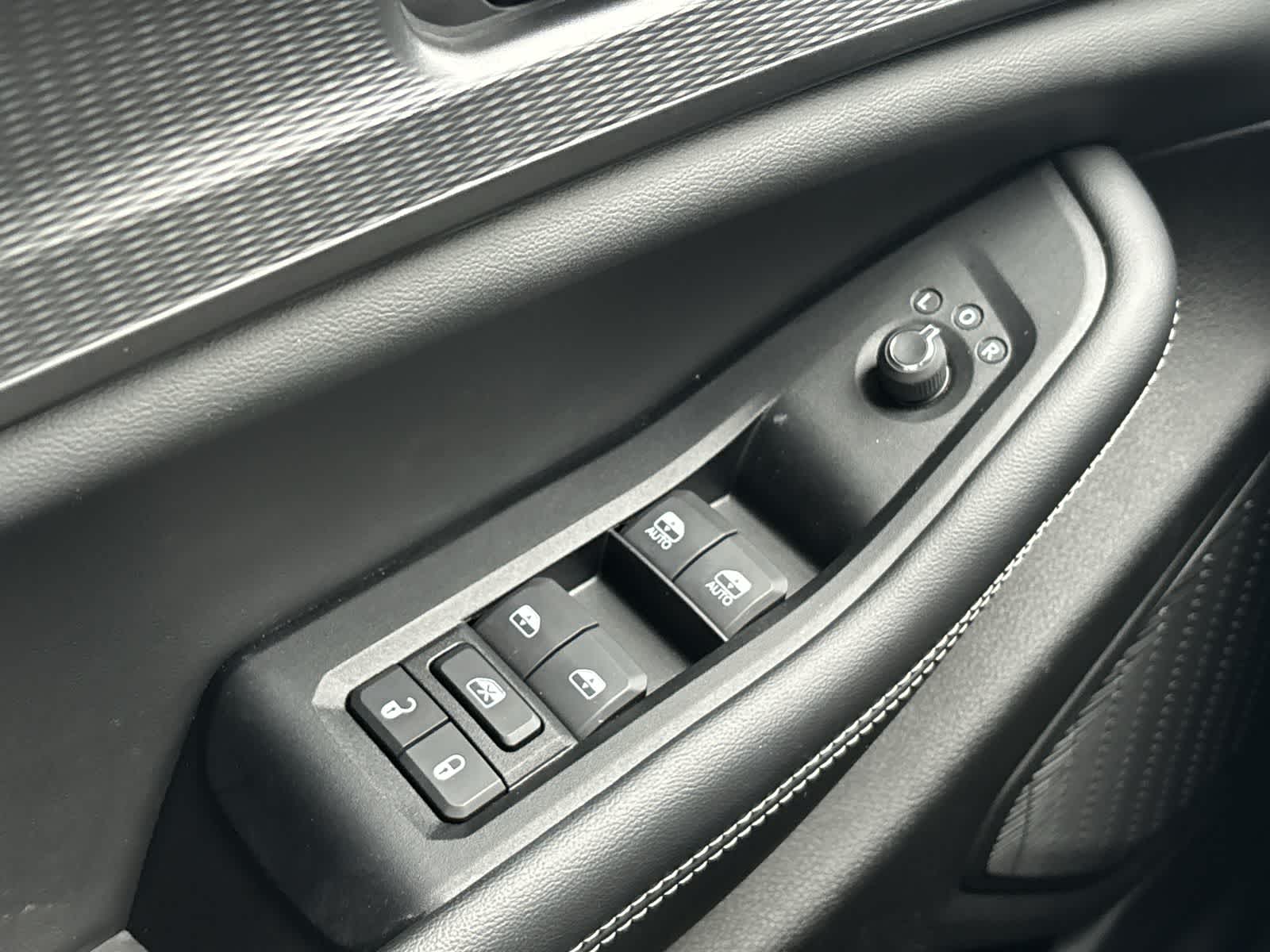 Thumbnail: 2023 Jeep Grand Cherokee - 30