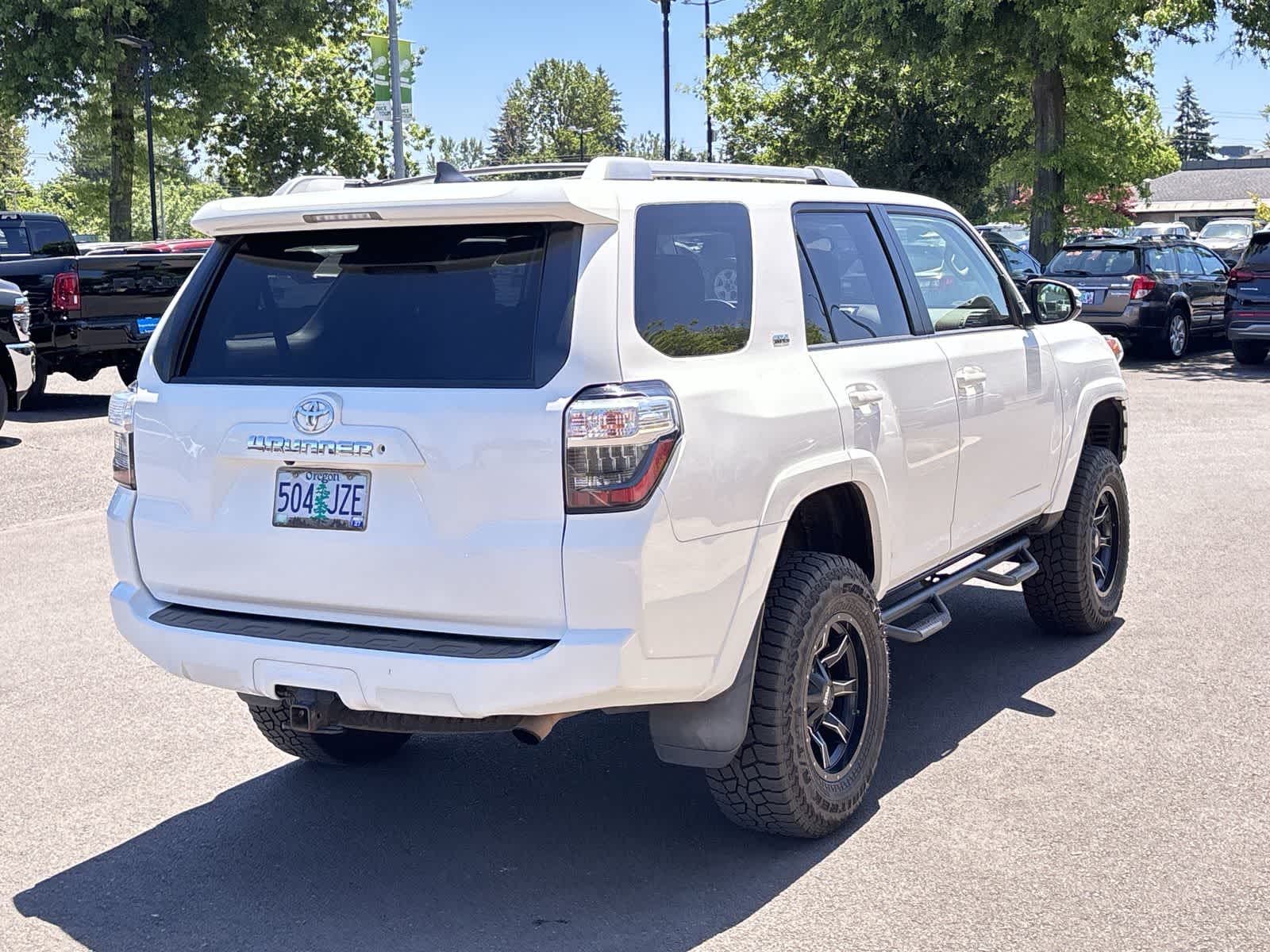Thumbnail: 2017 Toyota 4Runner - 5