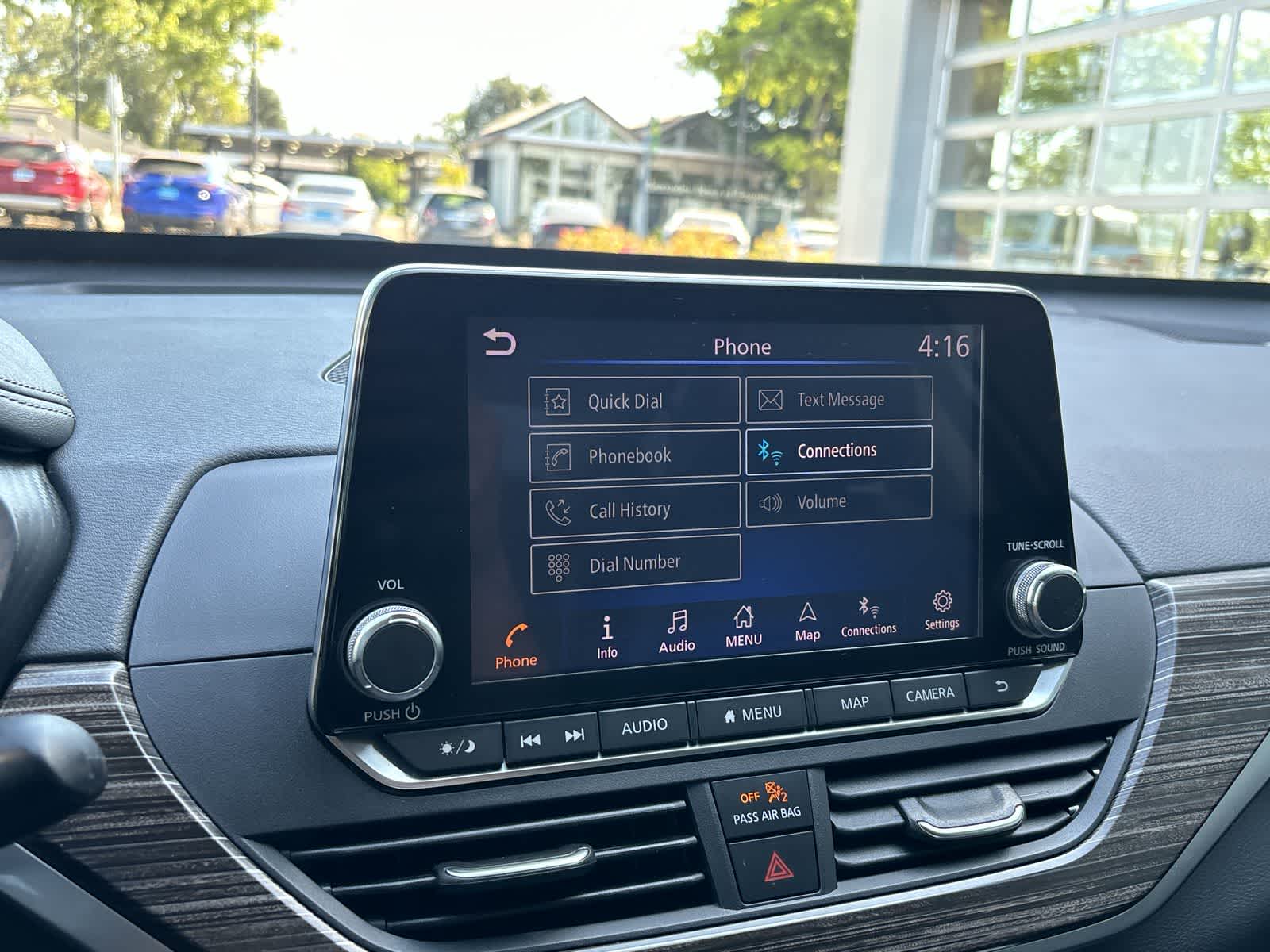 Thumbnail: 2019 Nissan Altima - 18