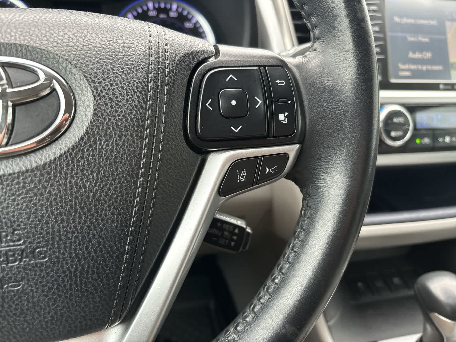 Thumbnail: 2019 Toyota Highlander - 11