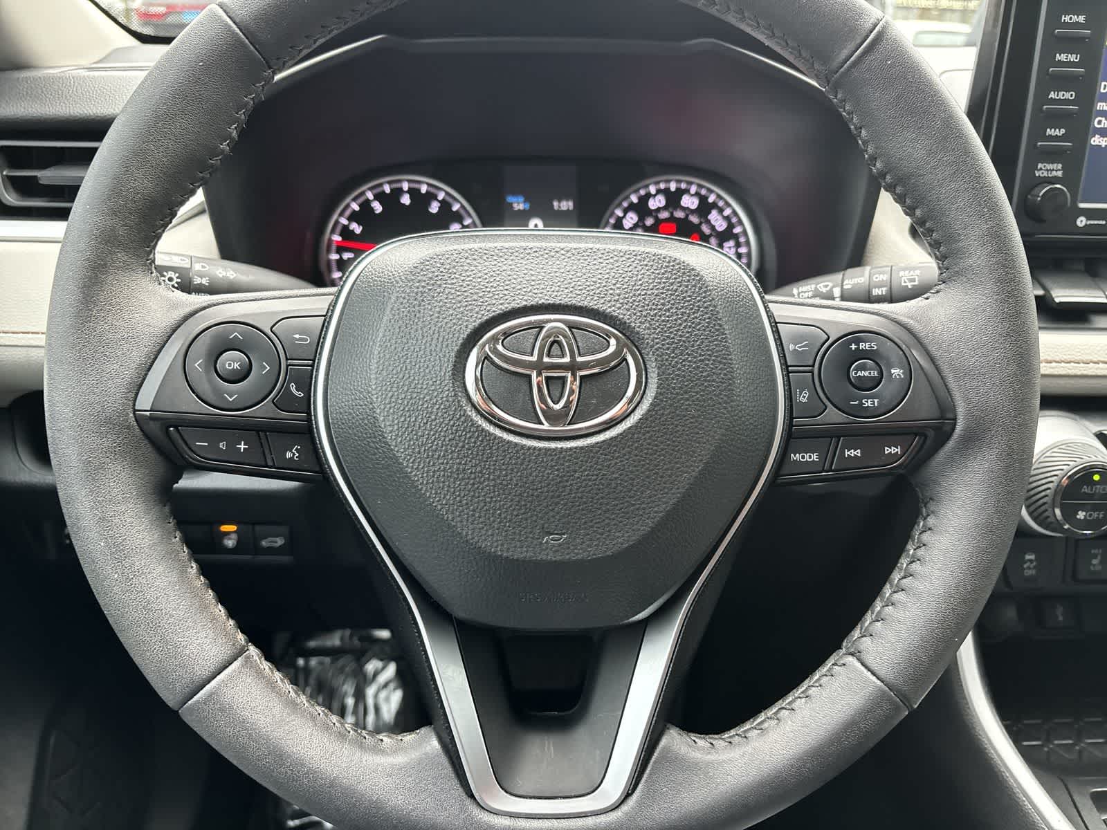 Thumbnail: 2022 Toyota RAV4 - 11