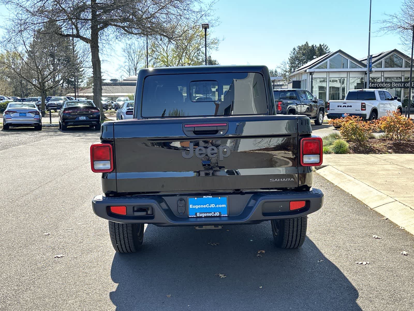 Thumbnail: 2026 Jeep Gladiator - 4