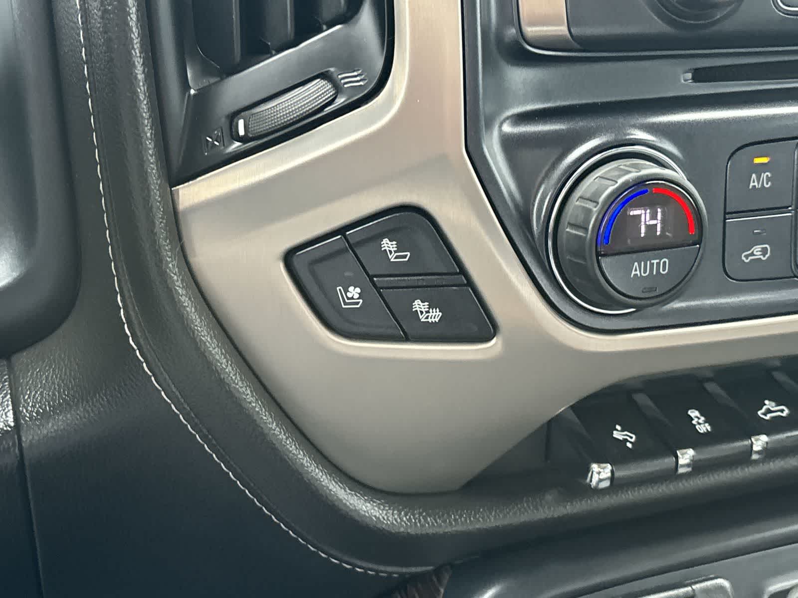 Thumbnail: 2019 GMC Sierra 2500 - 24