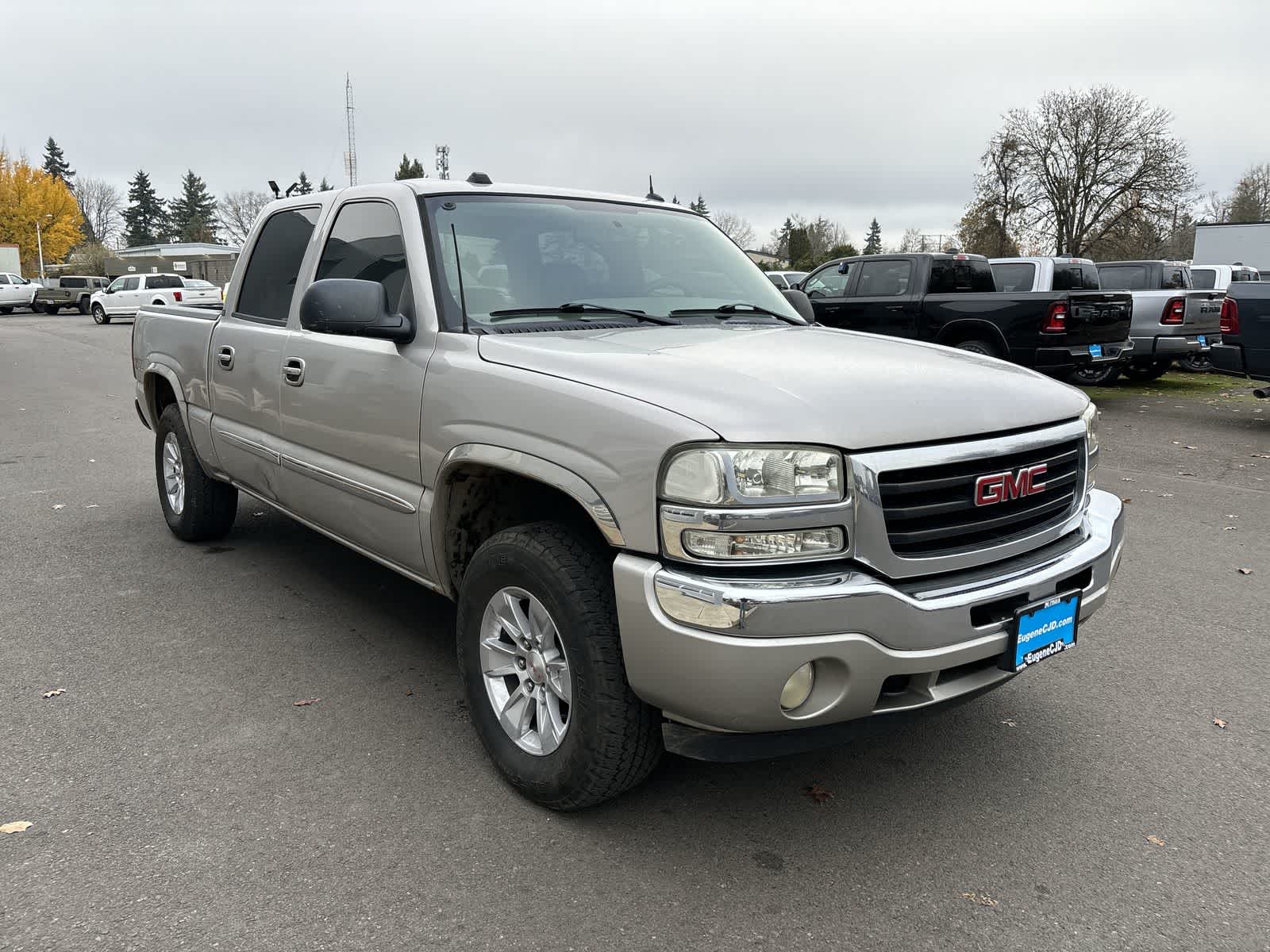 Thumbnail: 2005 GMC Sierra 1500 - 6