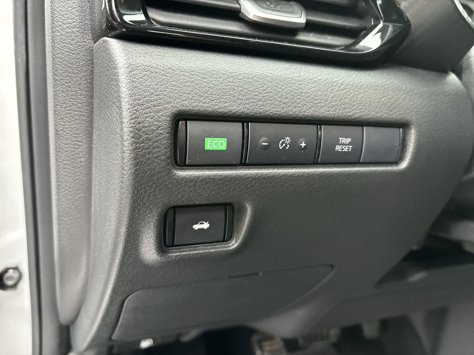 Thumbnail: 2023 Nissan Sentra - 10