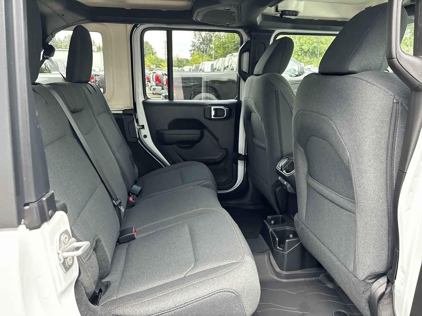 Thumbnail: 2025 Jeep Wrangler - 6