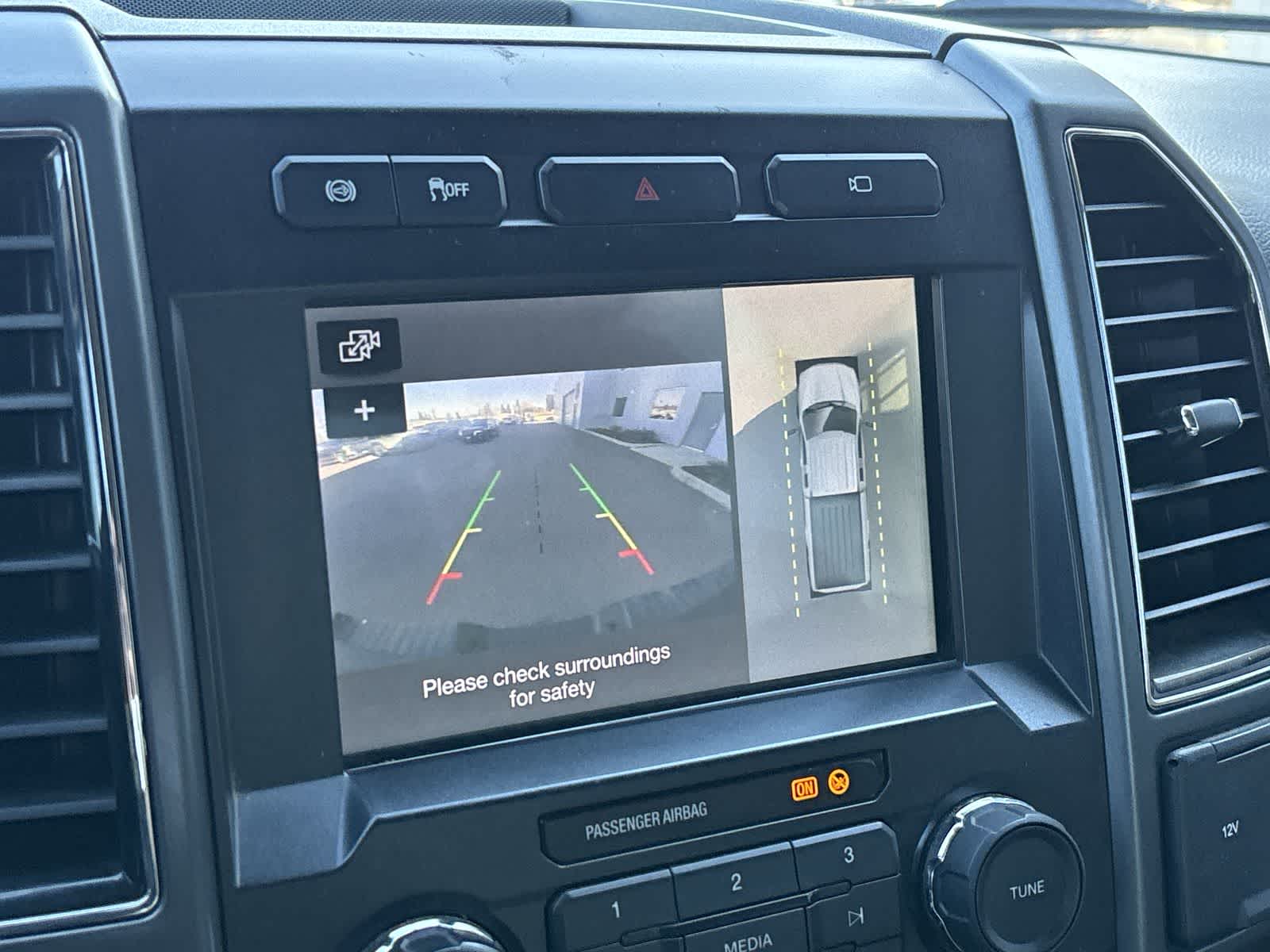 Thumbnail: 2019 Ford F-250 - 16